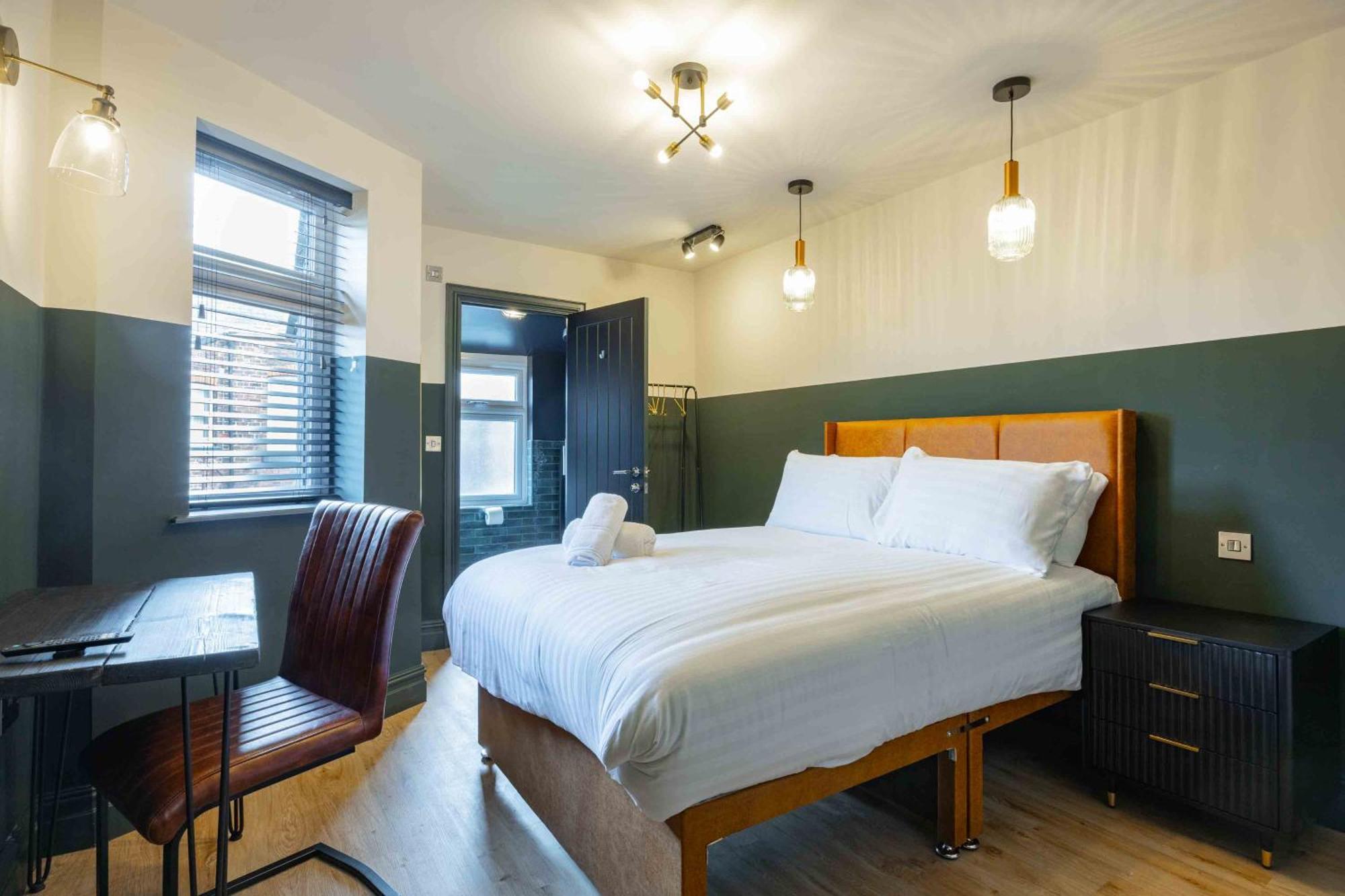 The Black House - Air Host & - 5 Bedrooms Holiday home