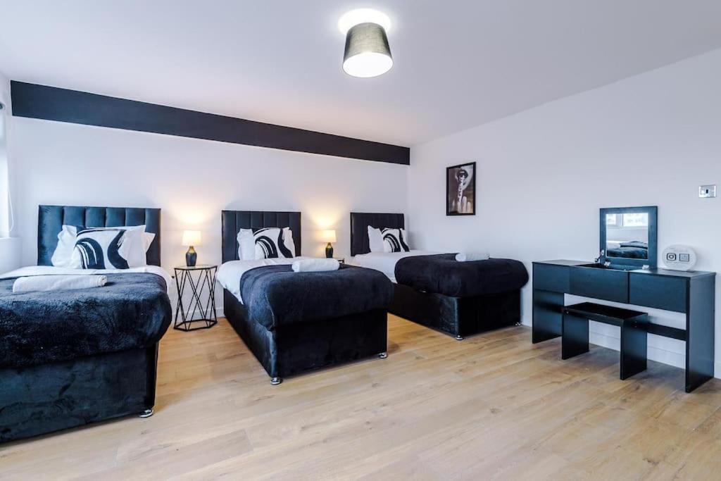 #6 - Vibrant In Centre - Sleeps 7 - Exclusive Offers At A-kapartments Liverpool