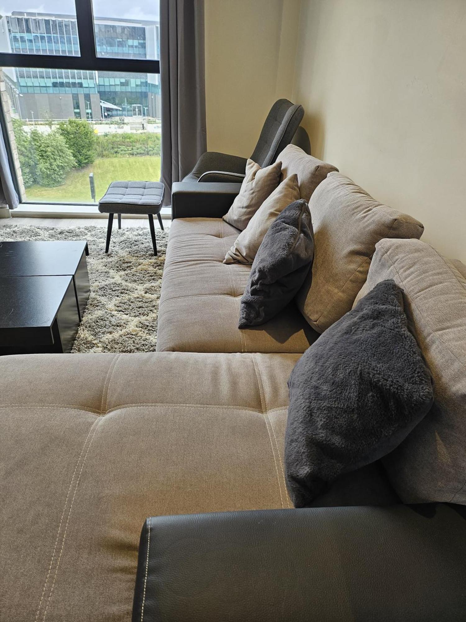 Apartment With Parking