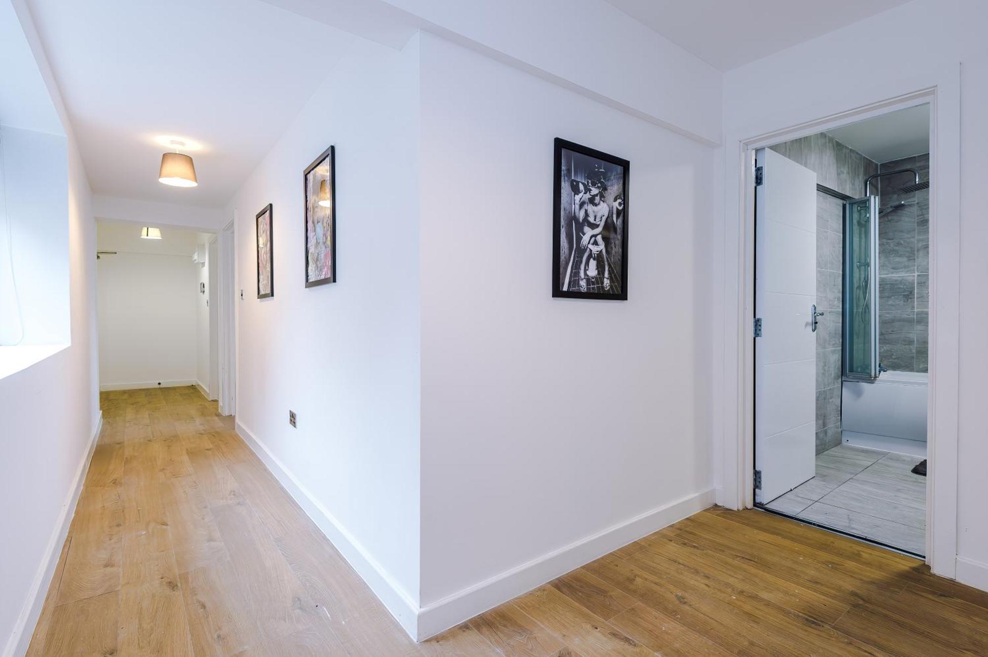 Apartment #6 - Vibrant In Centre - Sleeps 7 - Exclusive Offers At A-kapartments *