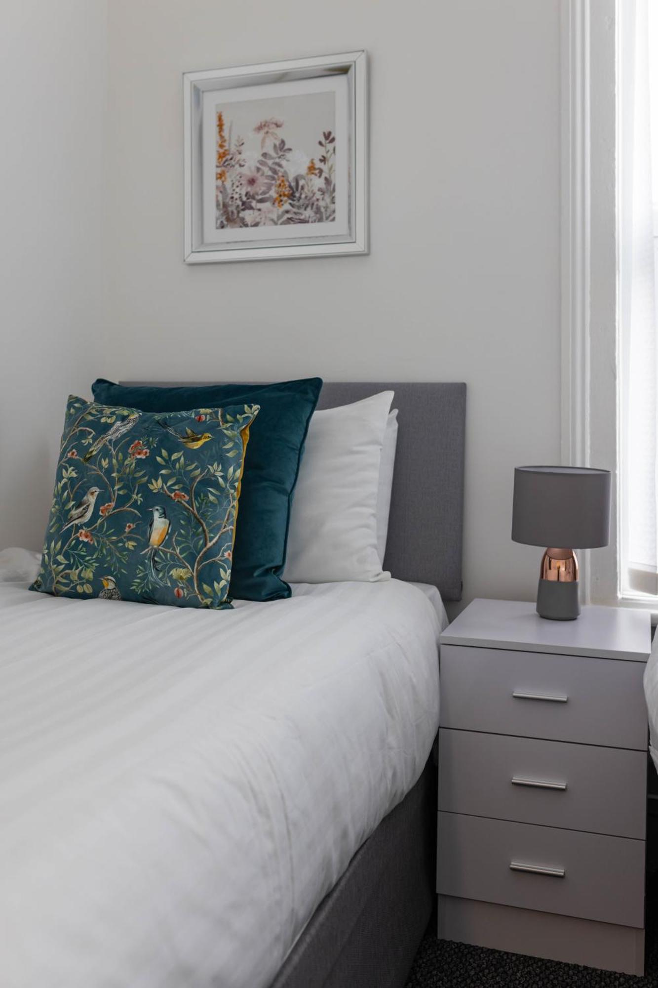 Holiday home Woodbine House - Air Host And - Free Parking Liverpool