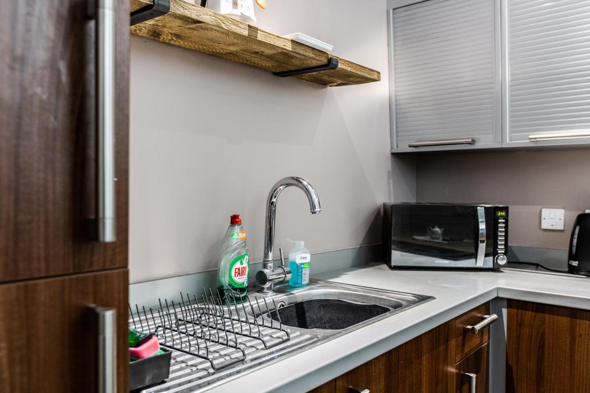 Apartment Orange - Chic 2-storey Apartment, Sleeps 6 Liverpool