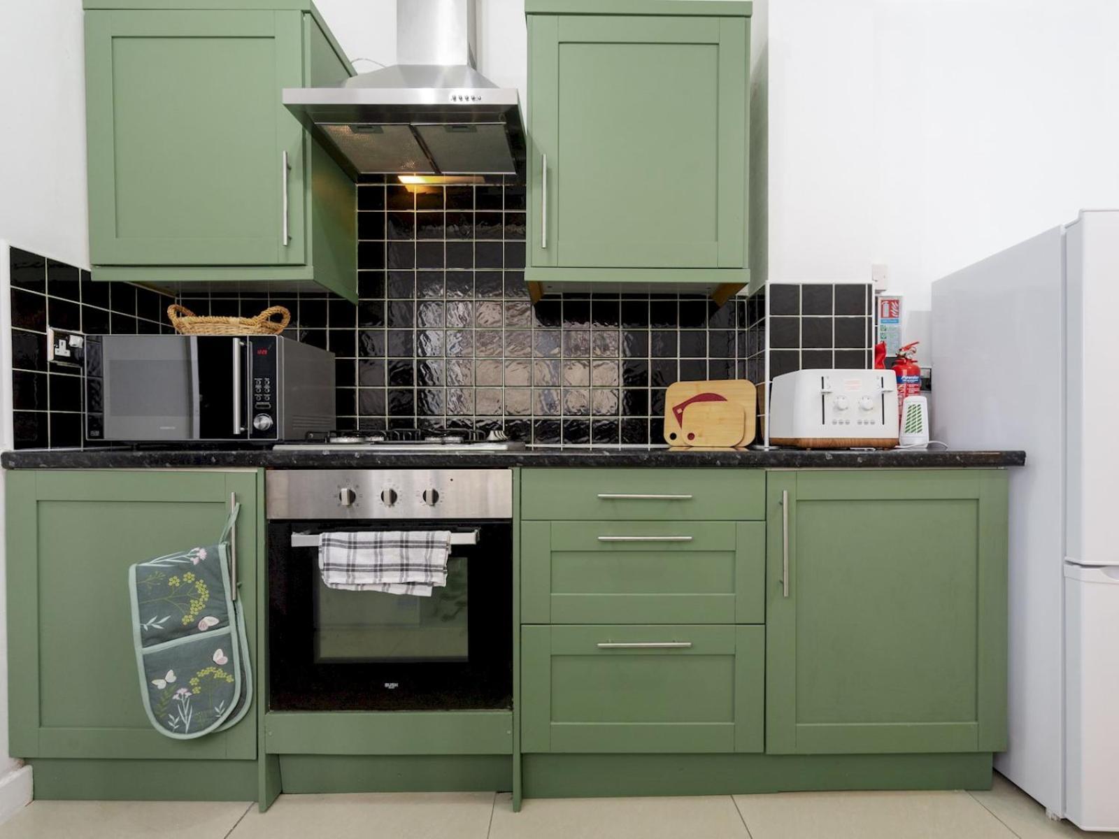 Pass The Keys Ruiskin St - Kirkdale Terrace Sleeps 5 Parking Liverpool