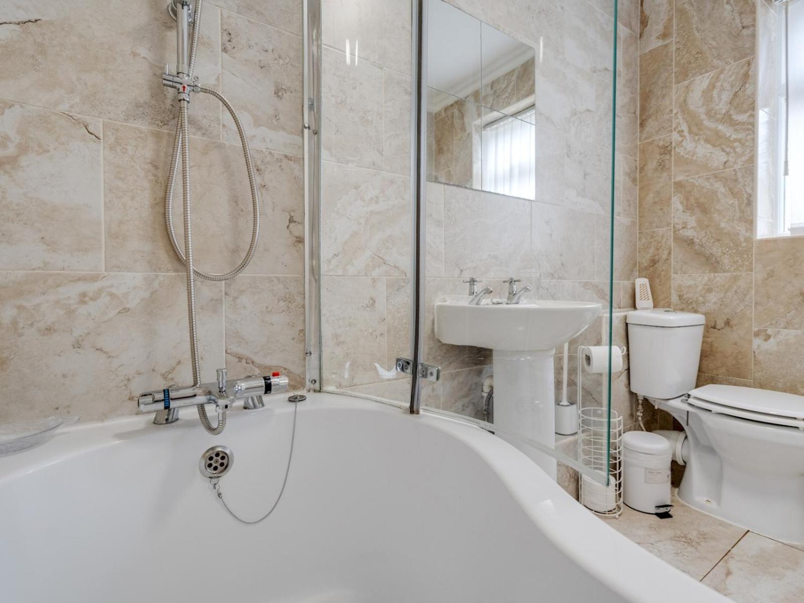 Holiday home Pass The Keys Ruiskin St - Kirkdale Terrace Sleeps 5 Parking *