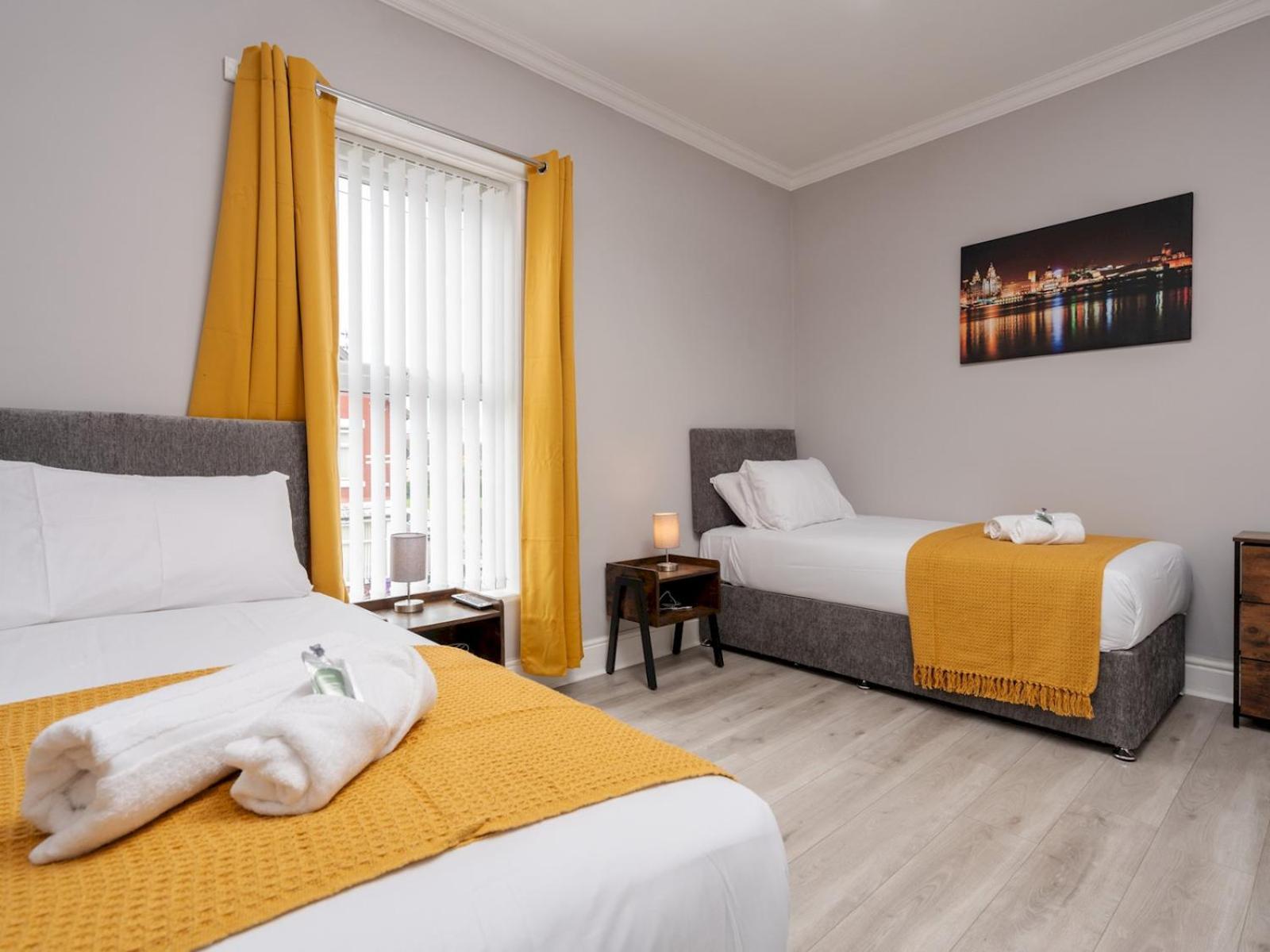 Pass The Keys Ruiskin St - Kirkdale Terrace Sleeps 5 Parking *