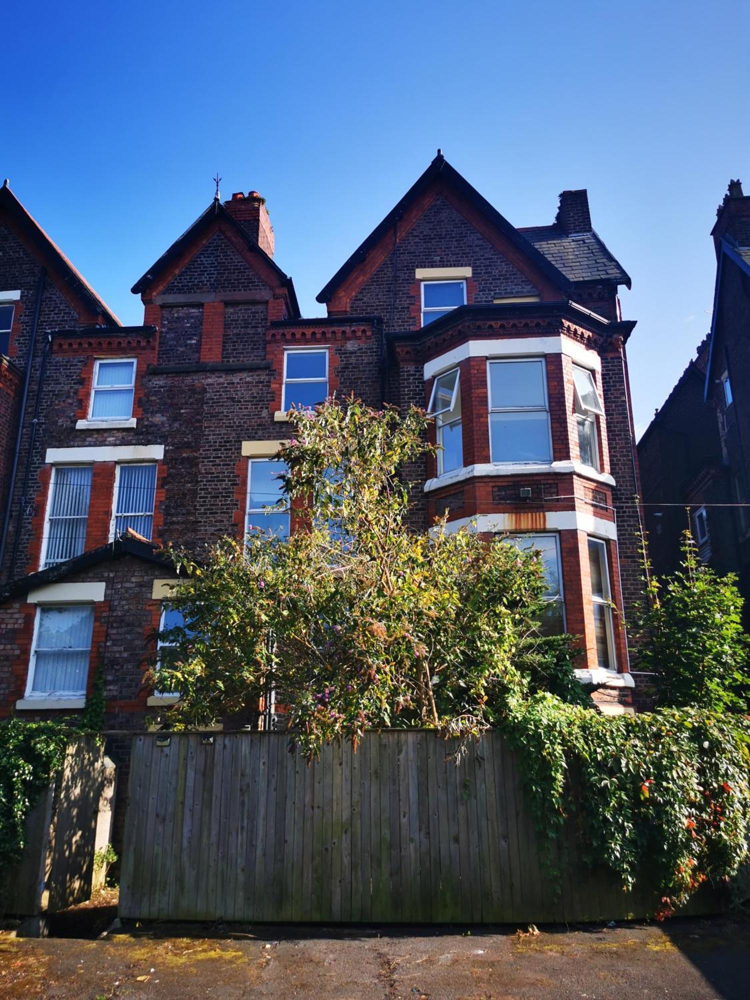 Private Garden Maisonette Near Centre! Walking Distance From Anfield Apartment Liverpool
