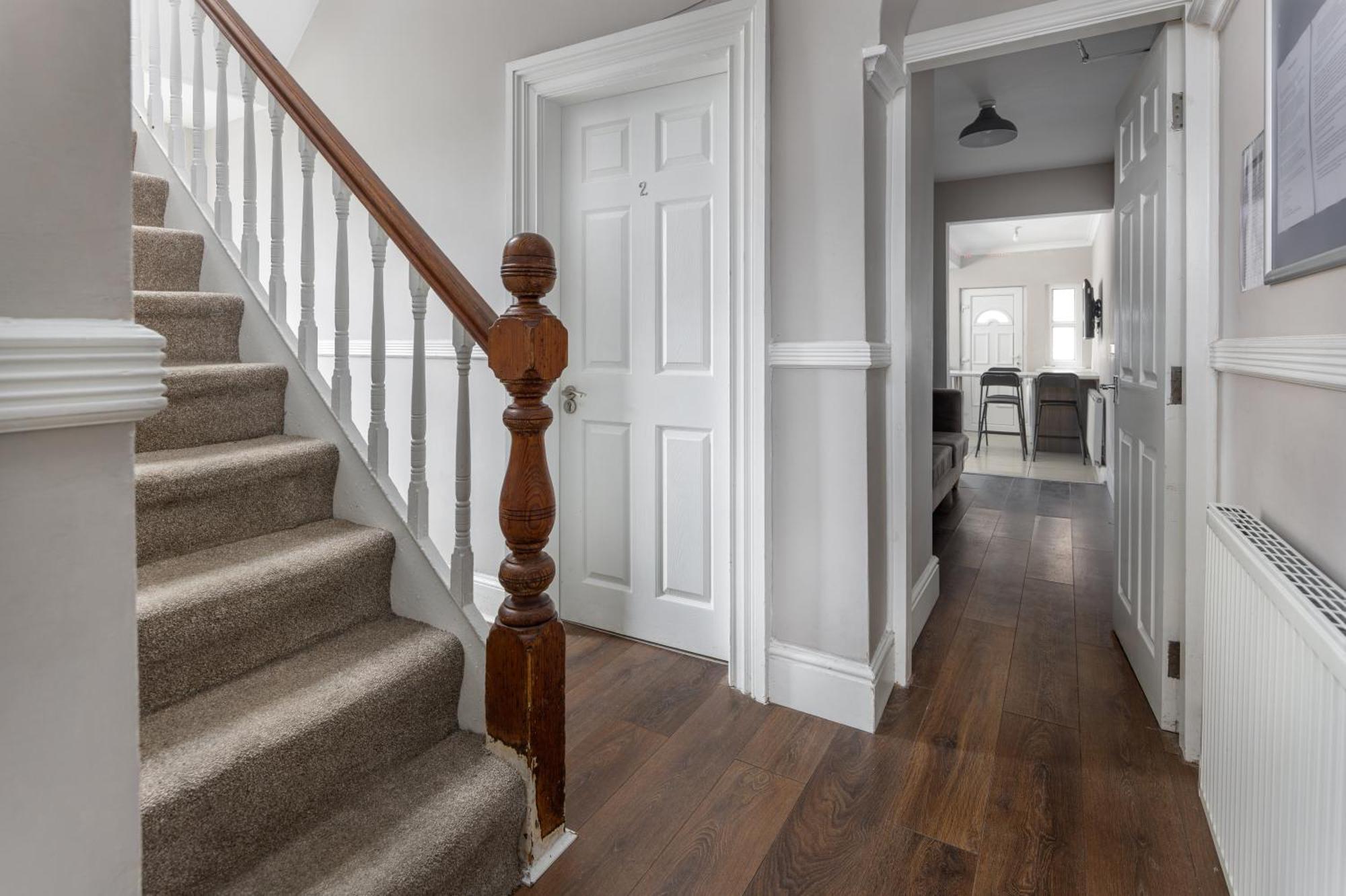 7 Bedroom House - Sleeps 14 - Close To Centre - Free Parking, Smart Tvs In Every Bedroom, Fast Wifi And Self Check-in By Yoko Liverpool