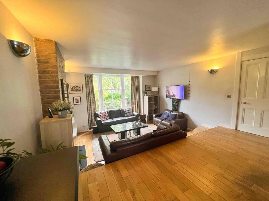3bed Listed Beauty Near Popular Lark Lane! Holiday home *