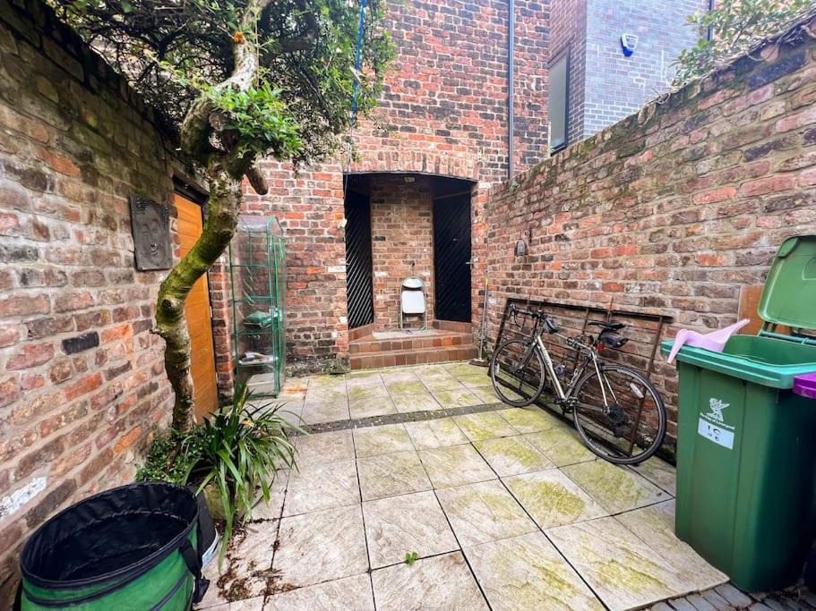 3bed Listed Beauty Near Popular Lark Lane! Holiday home Liverpool