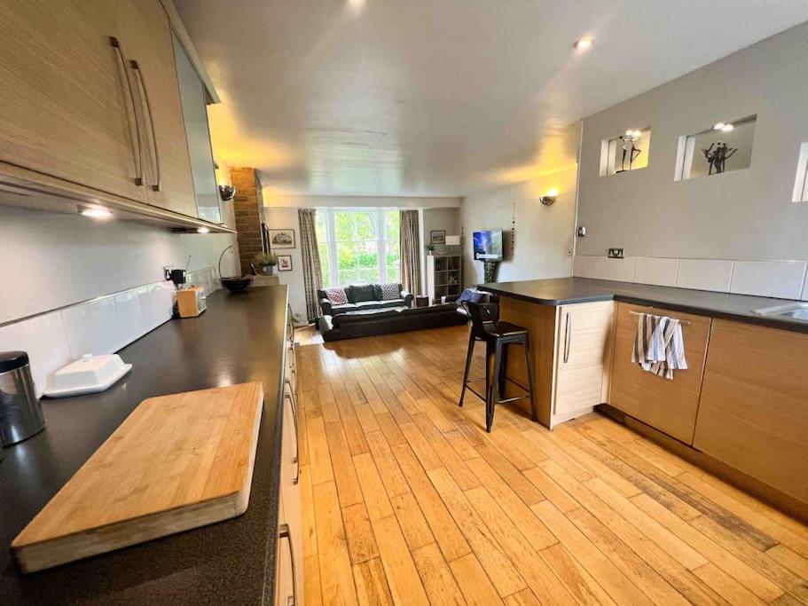 3bed Listed Beauty Near Popular Lark Lane! Holiday home Liverpool