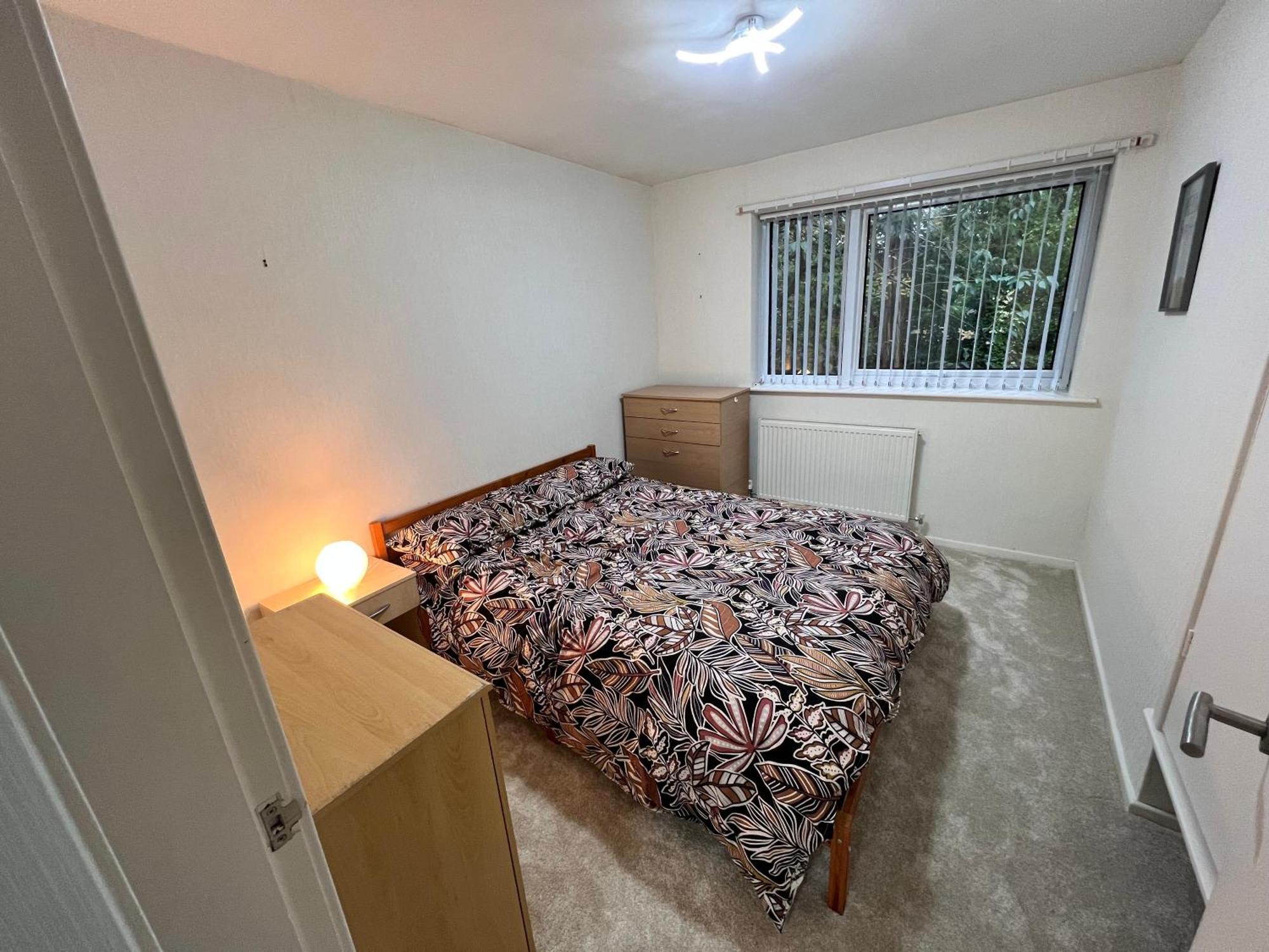 Spacious 2 Bed - Free Parking * Liverpool