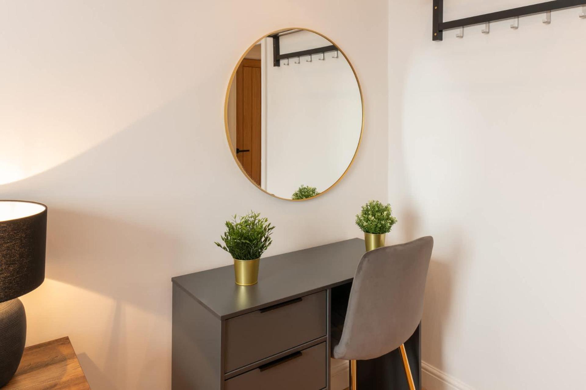 Apartment Host & - Princes Place Living