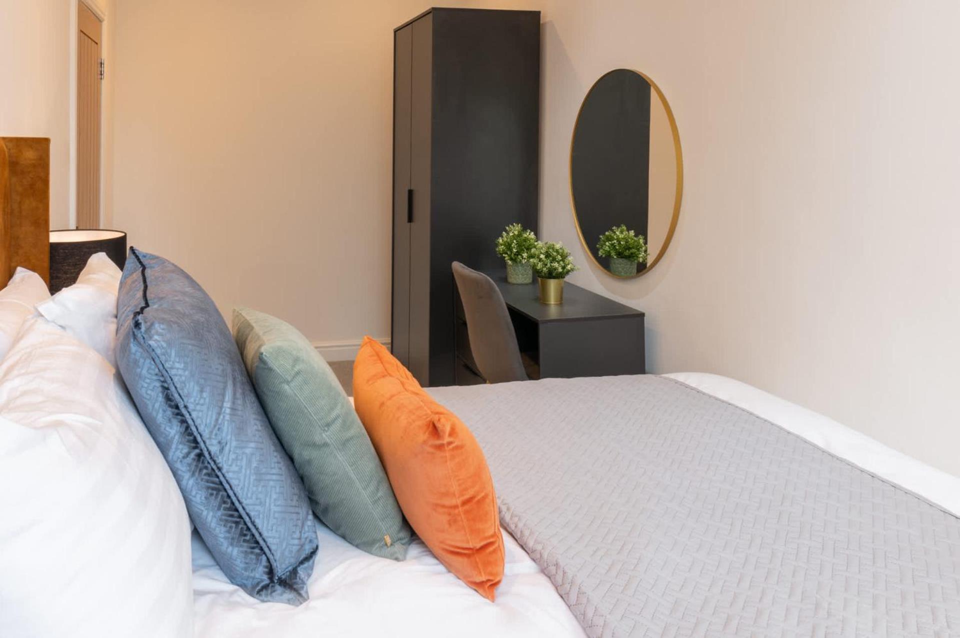 Host & - Princes Place Living