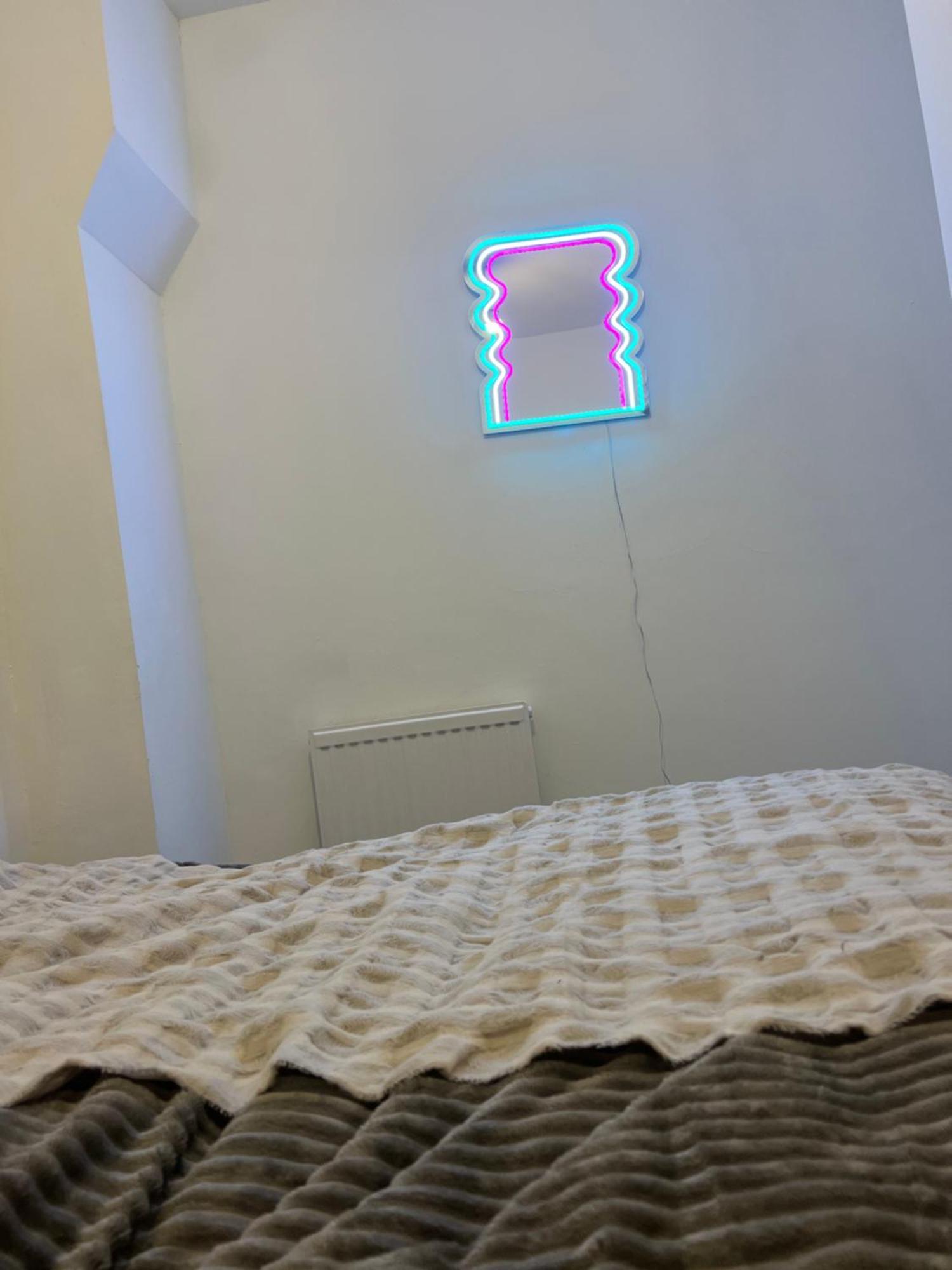 Modern 3 Bedroom House, Fast 5g Wi-fi, Anfield Liverpool