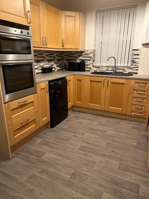 Modern 3 Bedroom House, Fast 5g Wi-fi, Anfield Holiday home