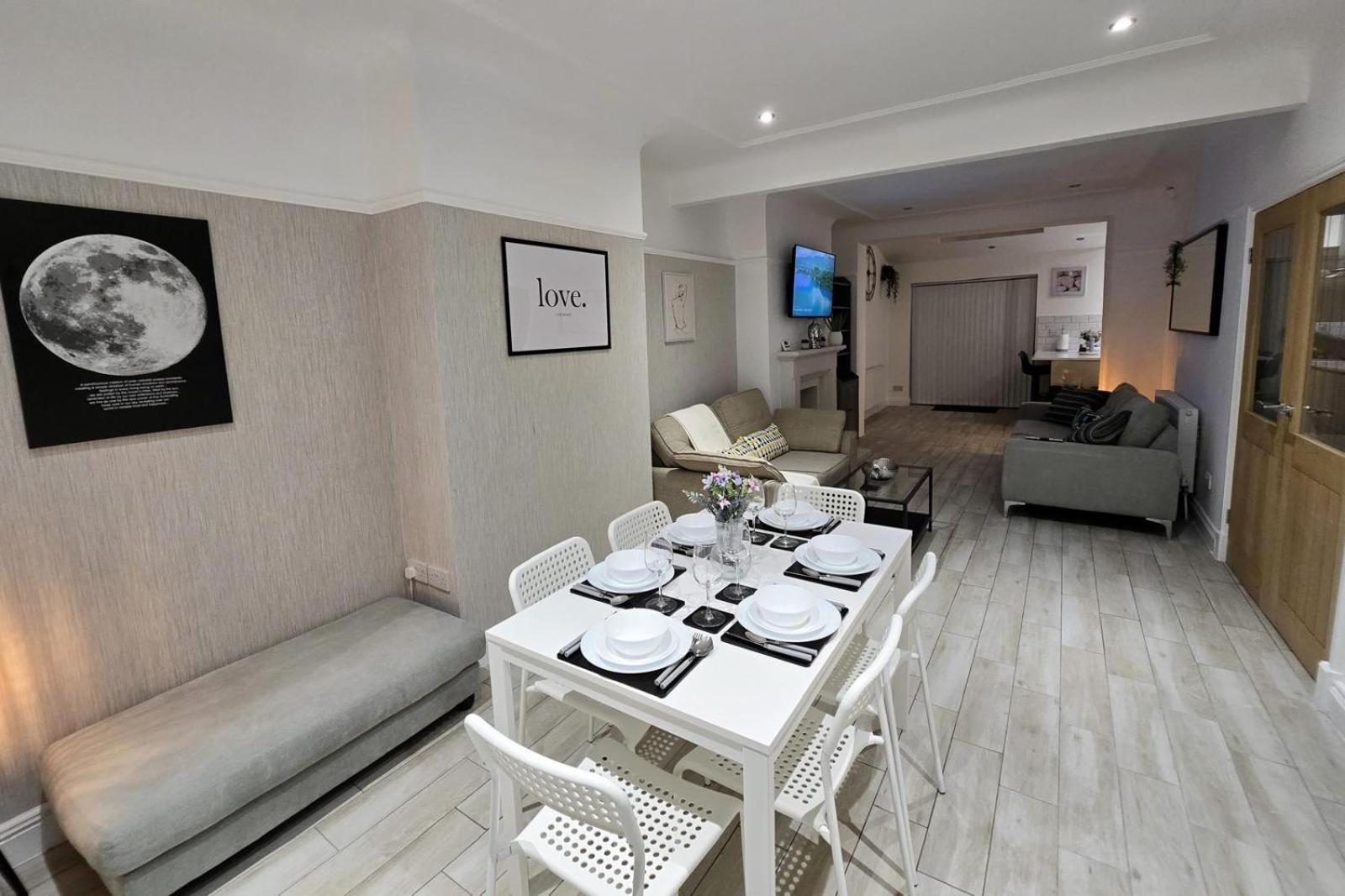 Modern 3 Bedroom Liverpool