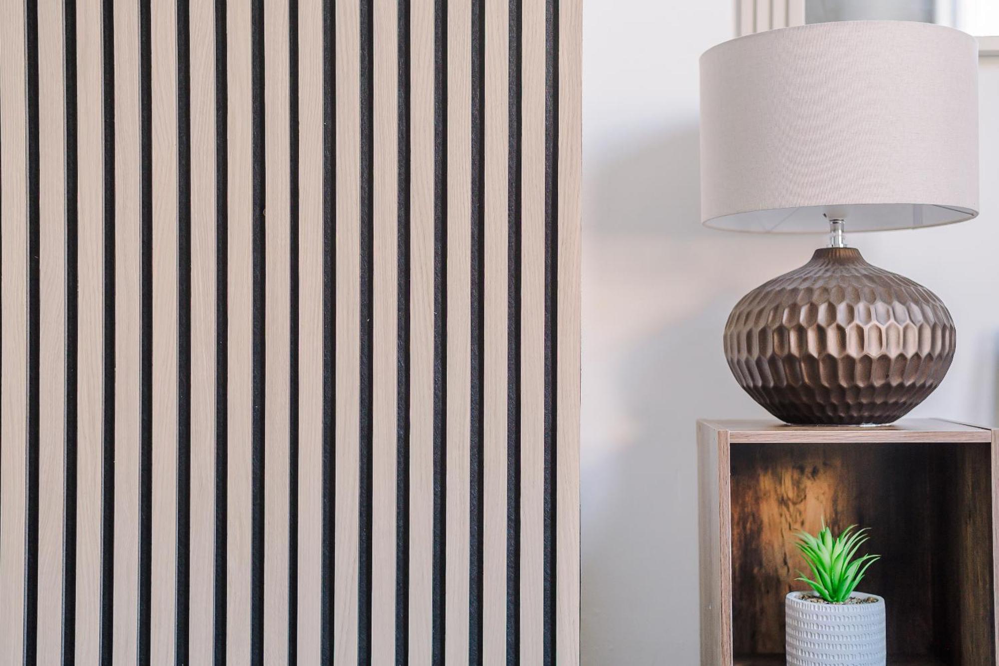 Miranda House - Air Host & - Sleeps 7 Apartment *