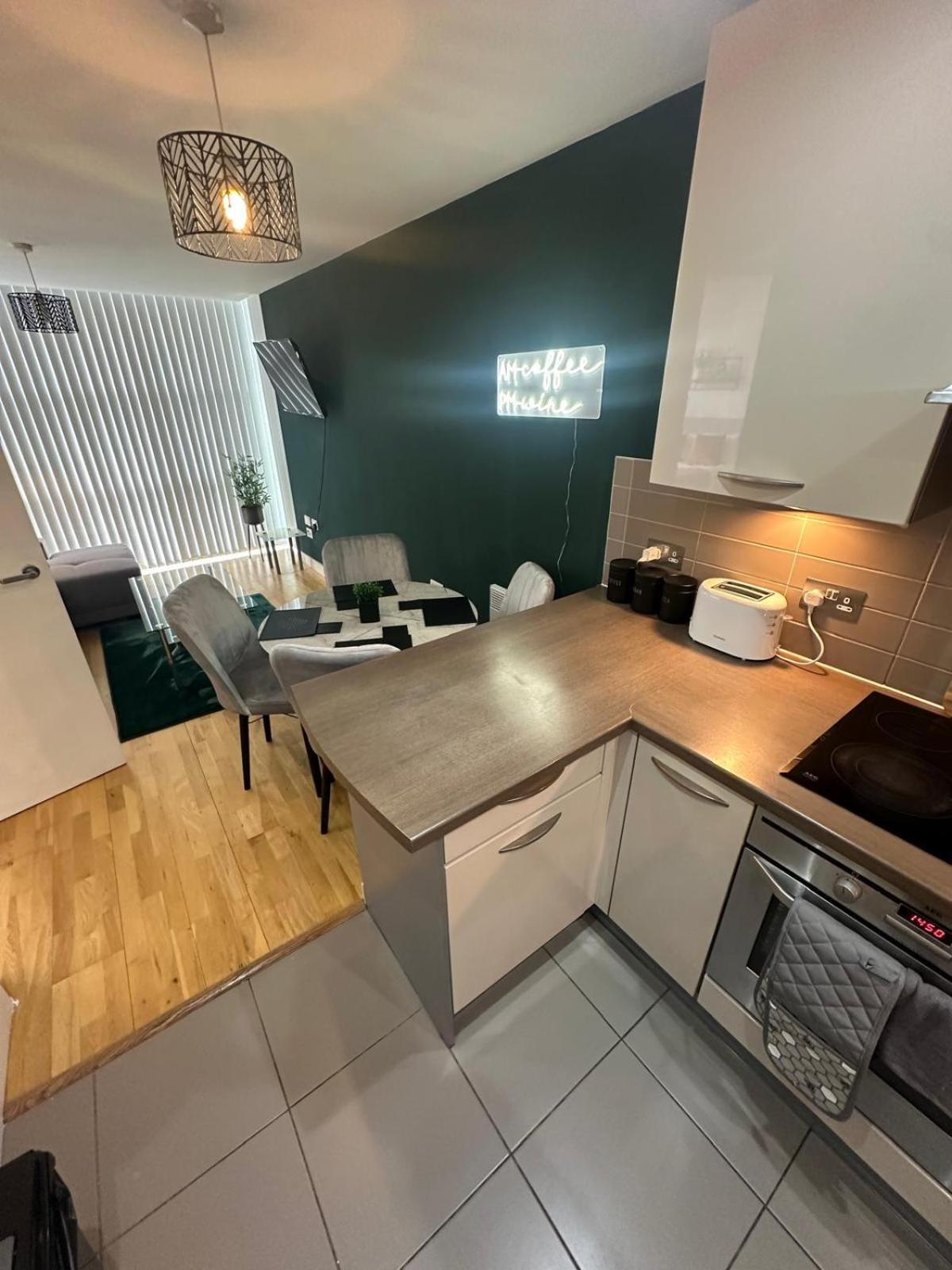 City Views One Bedroom Apartment Liverpool
