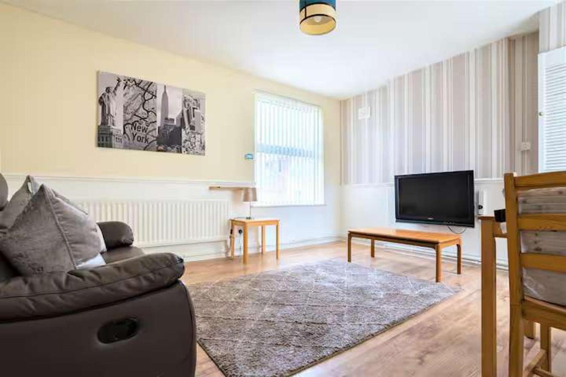 Travellers Economic Retreat In Orrell Park Apartment *