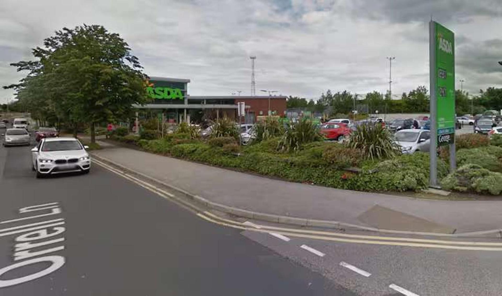 Travellers Economic Retreat In Orrell Park Apartment