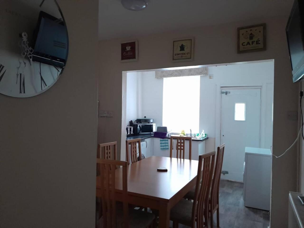 Large House Sleeps13 Close To Lfc Stadium Anfield *