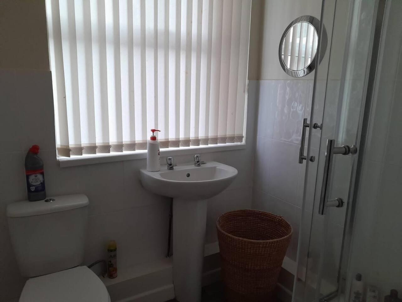 Holiday home Large House Sleeps13 Close To Lfc Stadium Anfield