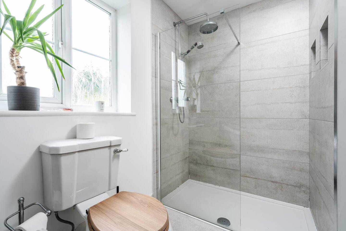 Historic Retreat With Large Garden Free Parking * Liverpool