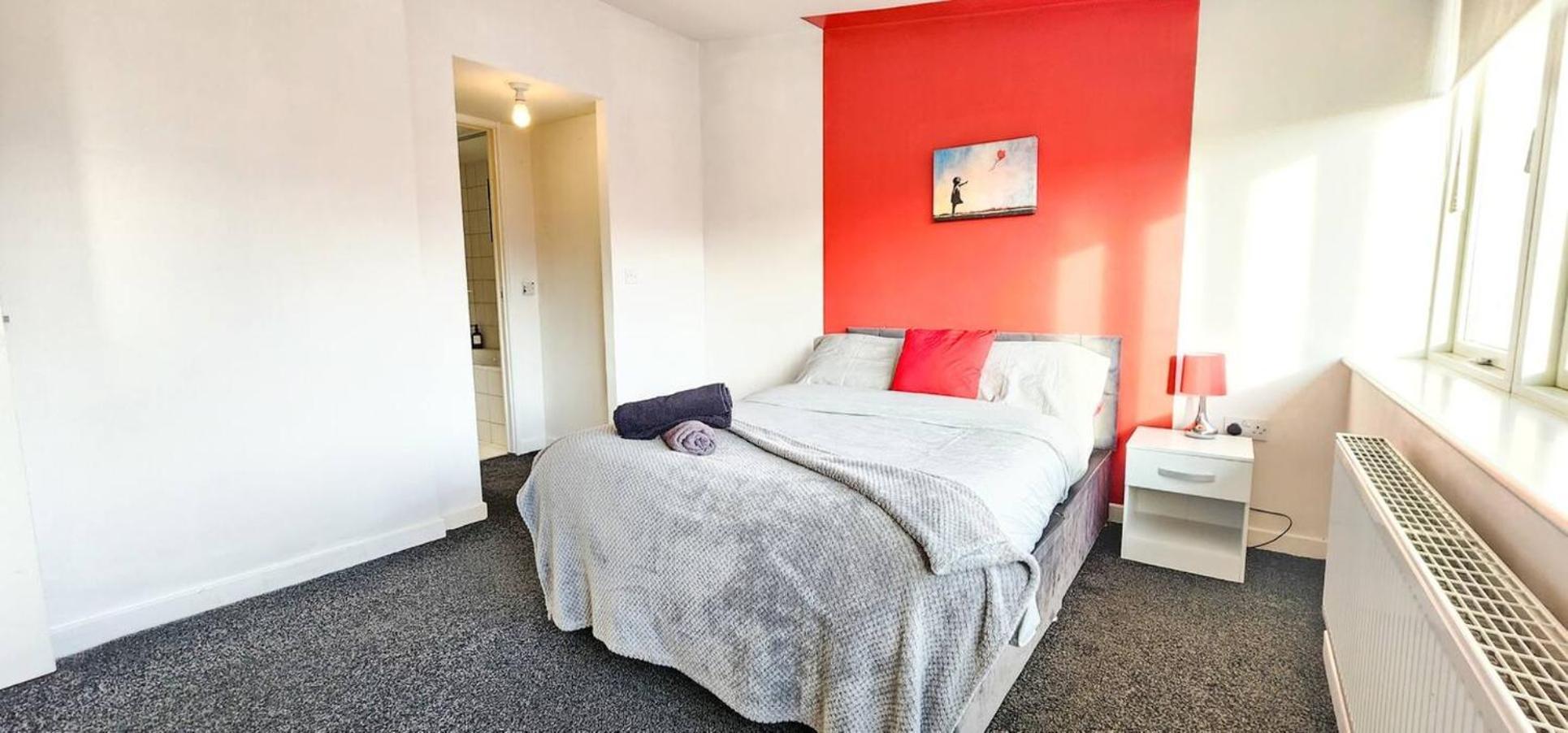 Luxury Penthouse Near M & S Arena Free Parking Apartment Liverpool