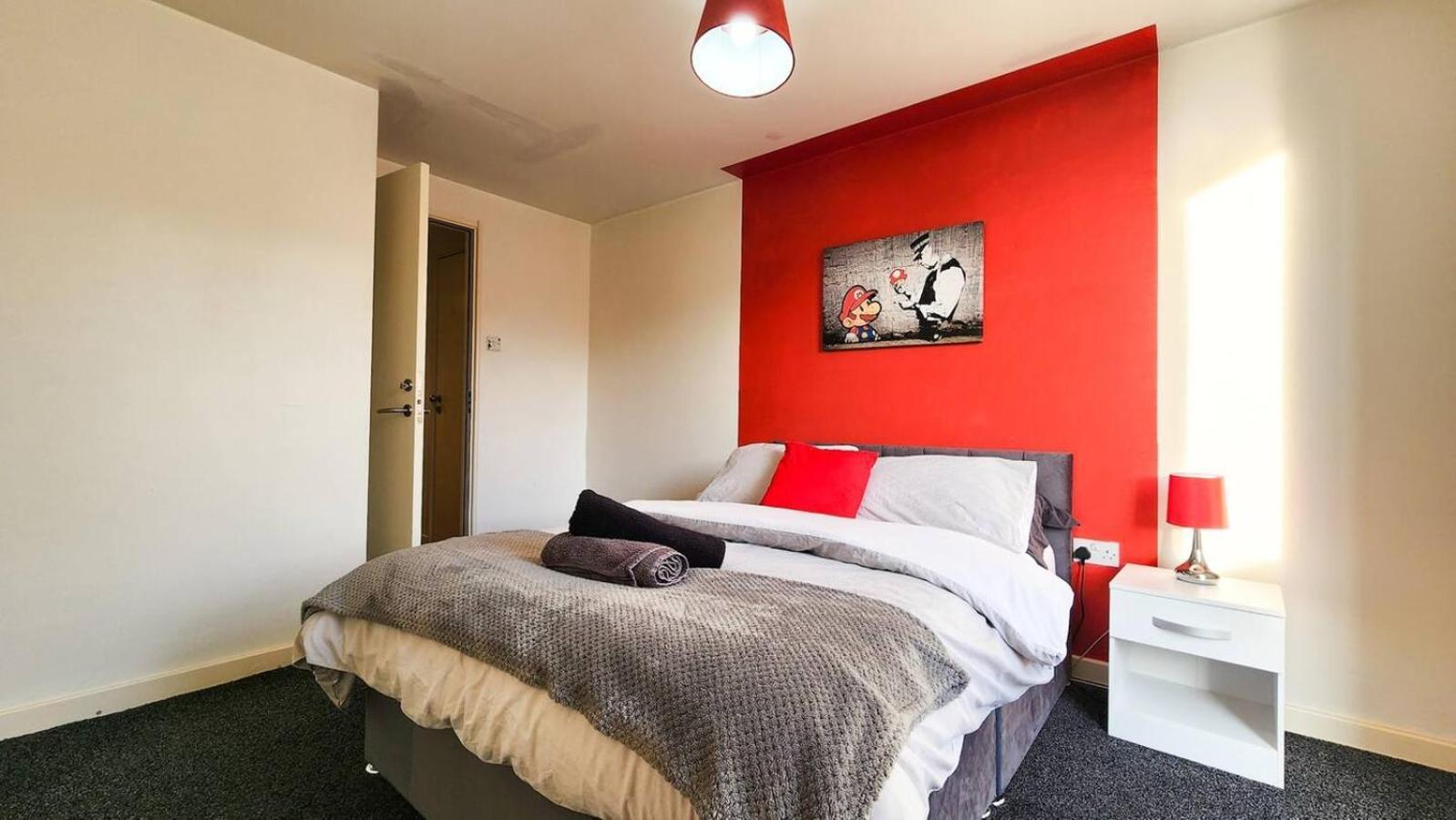 Luxury Penthouse Near M & S Arena Free Parking Apartment