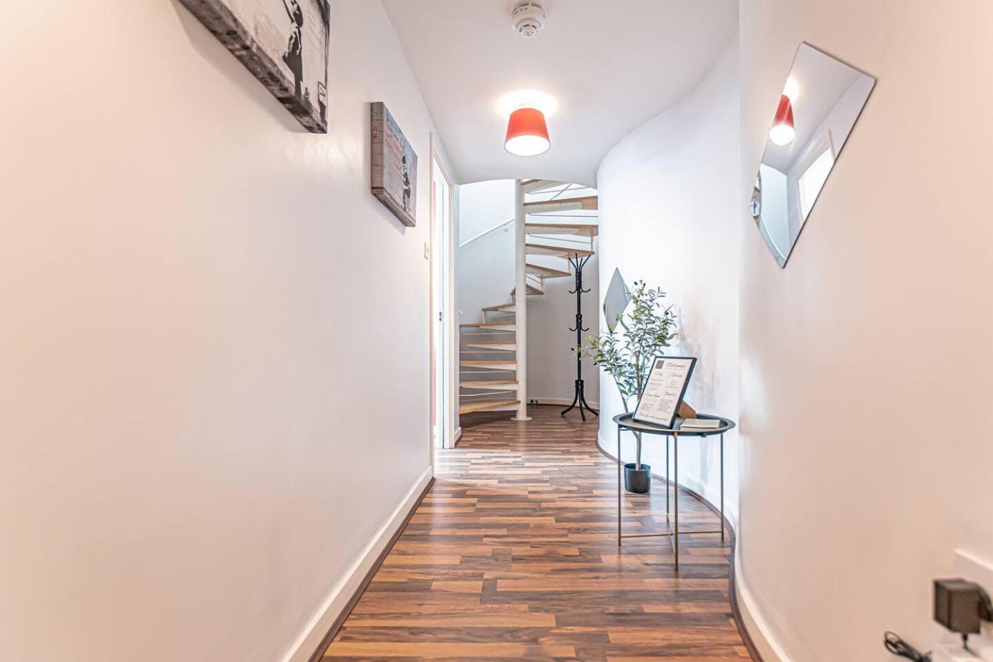 Apartment Luxury Penthouse Near M & S Arena Free Parking