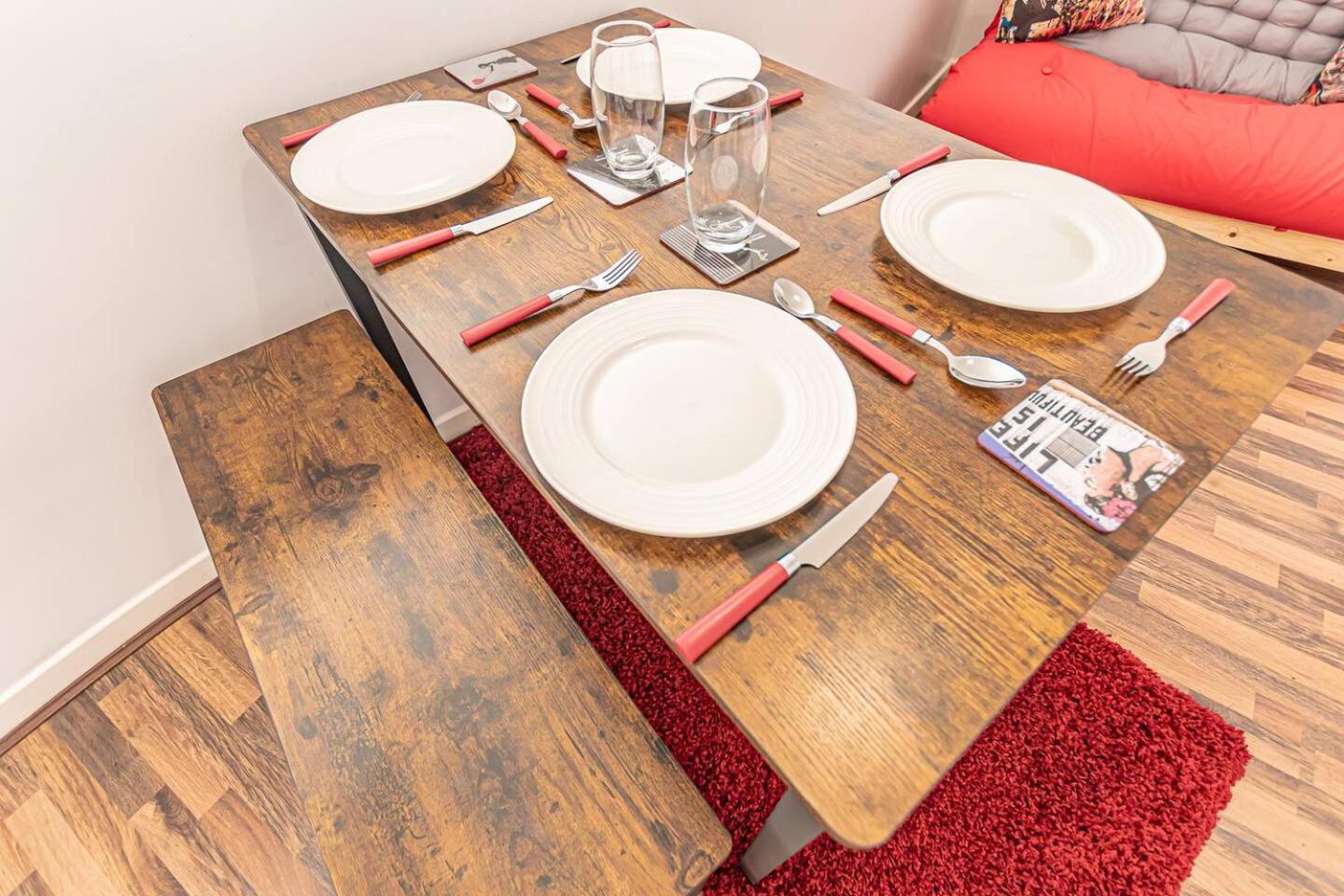 Luxury Penthouse Near M & S Arena Free Parking Apartment Liverpool