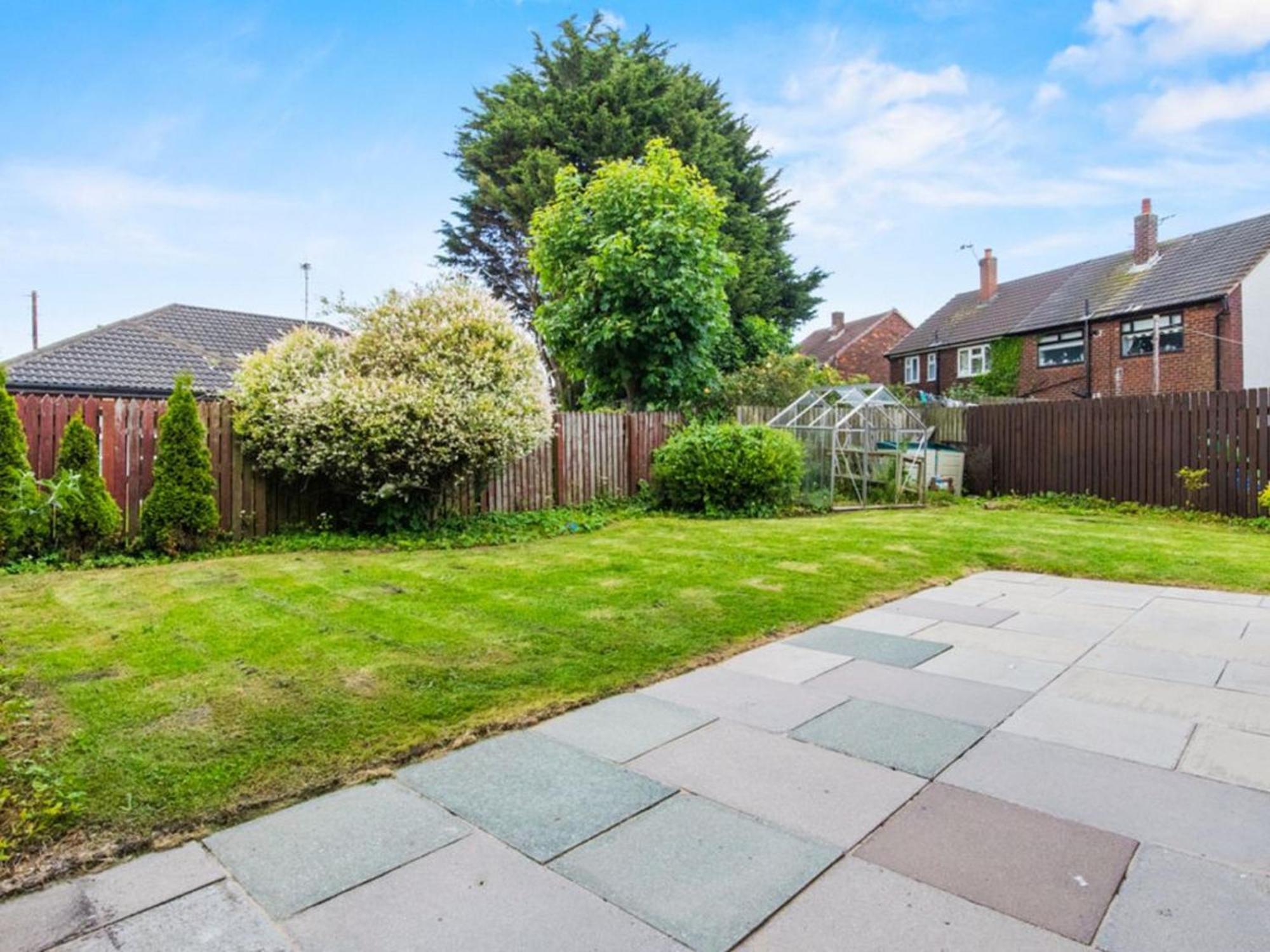 Spacious 3 Bedroom In Aintree * Liverpool