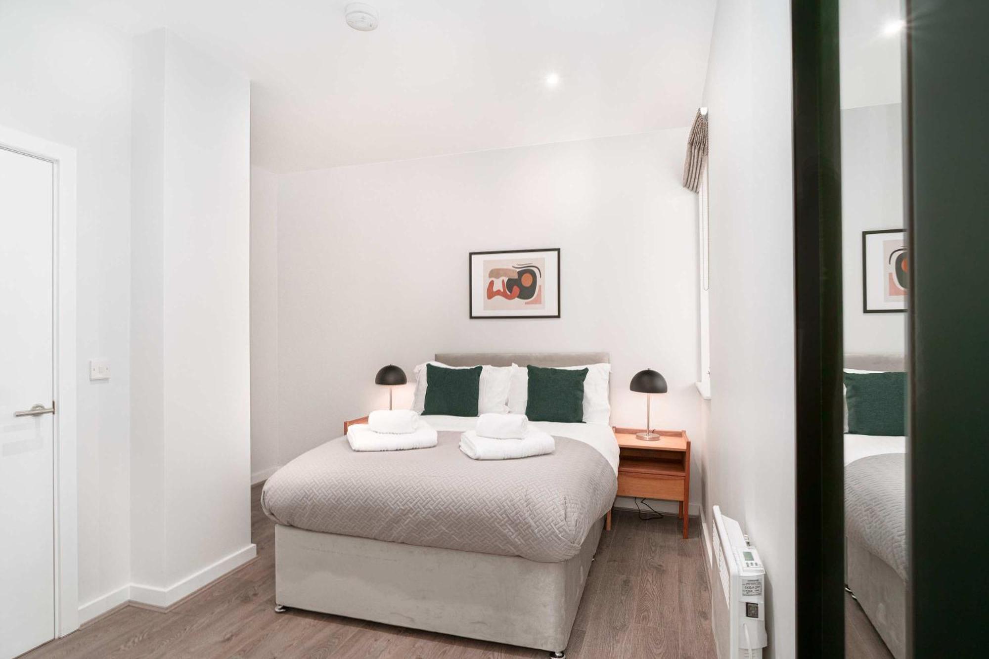 Fantastic 2 Bed In Waterloo Apartment Liverpool