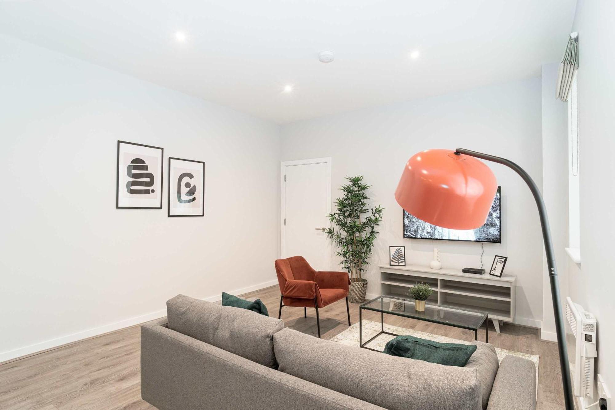 Fantastic 2 Bed In Waterloo *