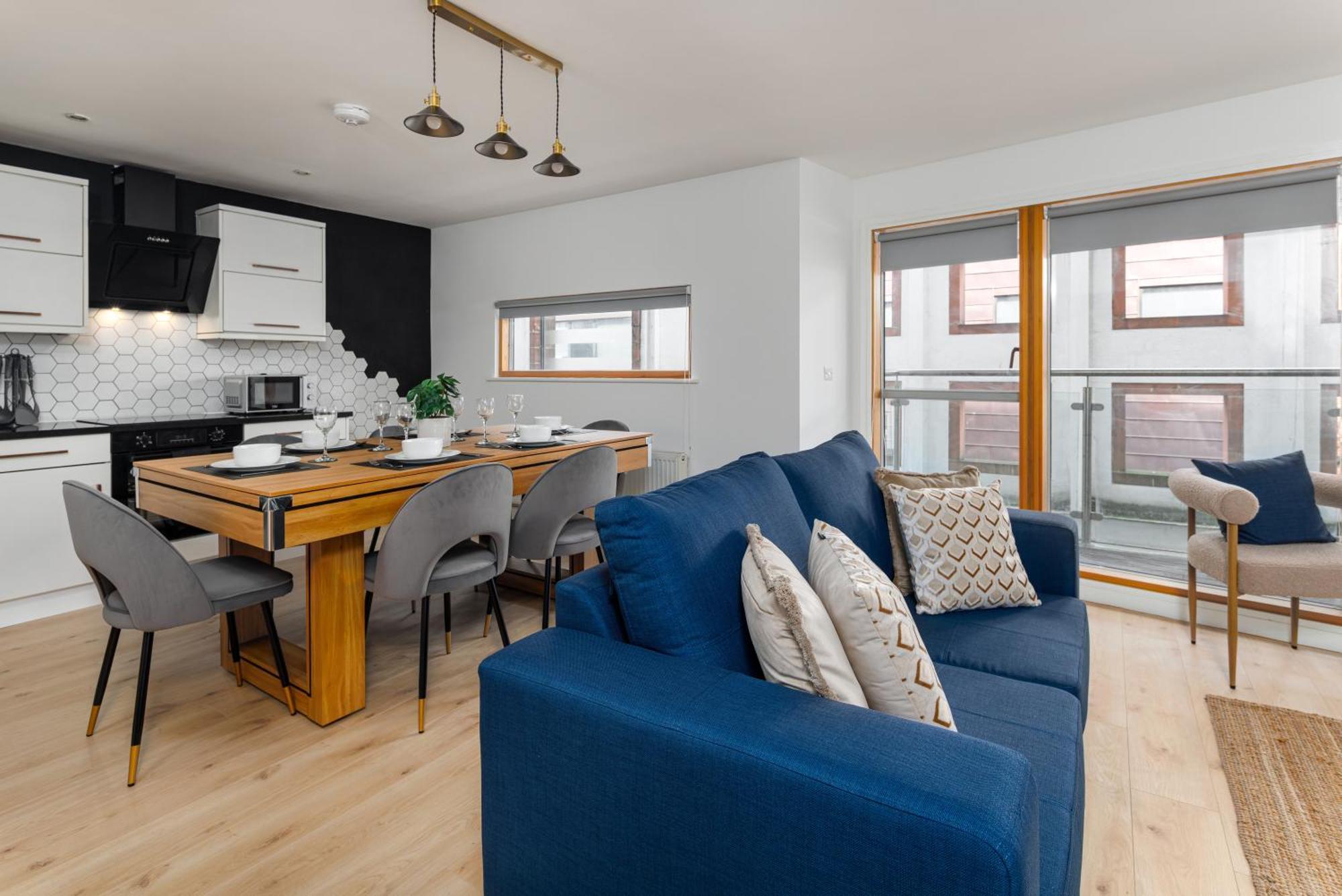 Apartment Flatzy - Prime With Ping Pong Table