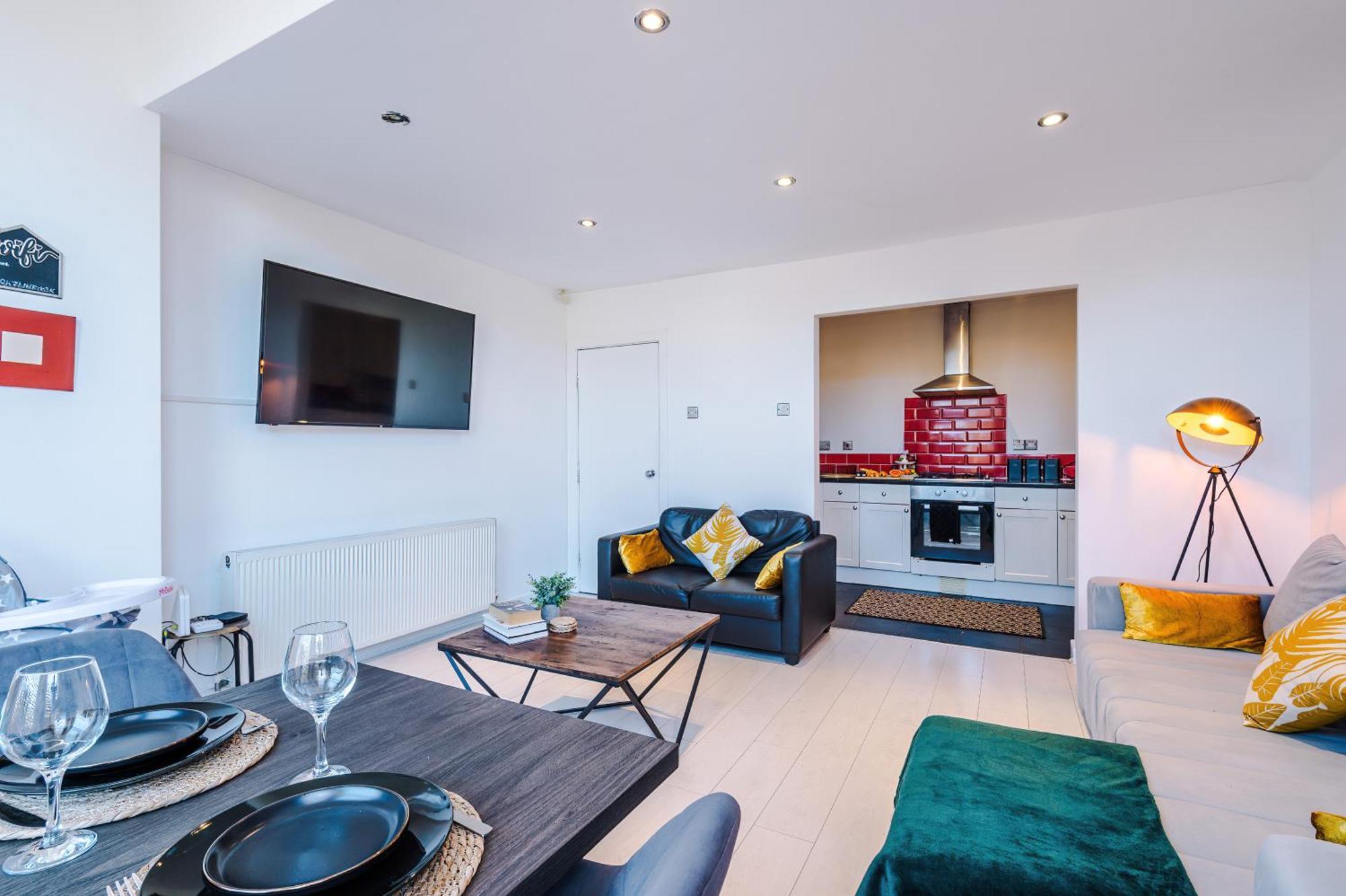 Private Garden Maisonette Near Centre! Walking Distance From Anfield Liverpool