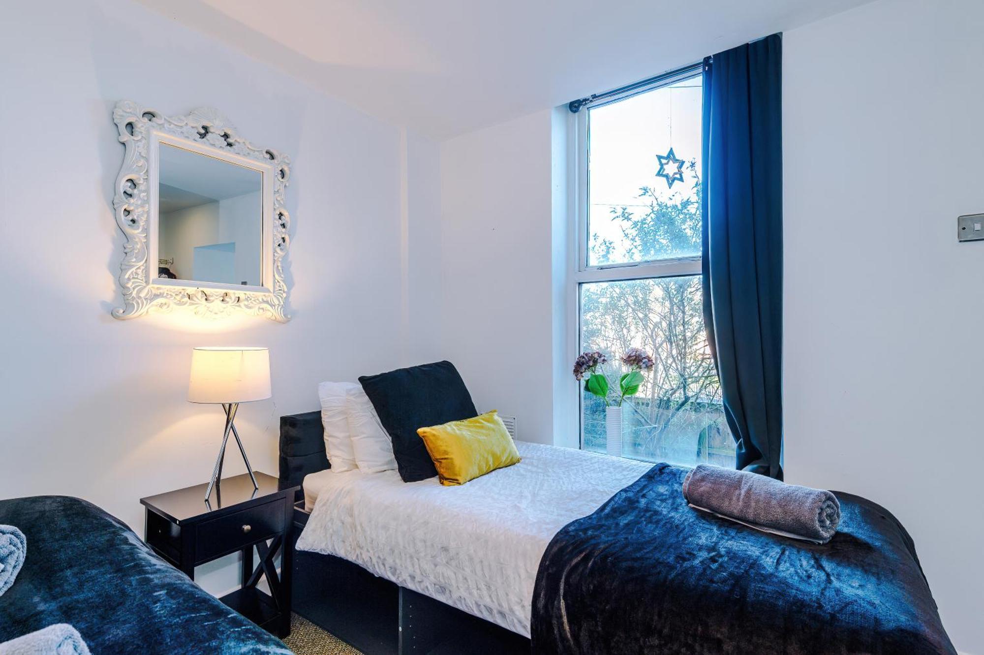 Private Garden Maisonette Near Centre! Walking Distance From Anfield