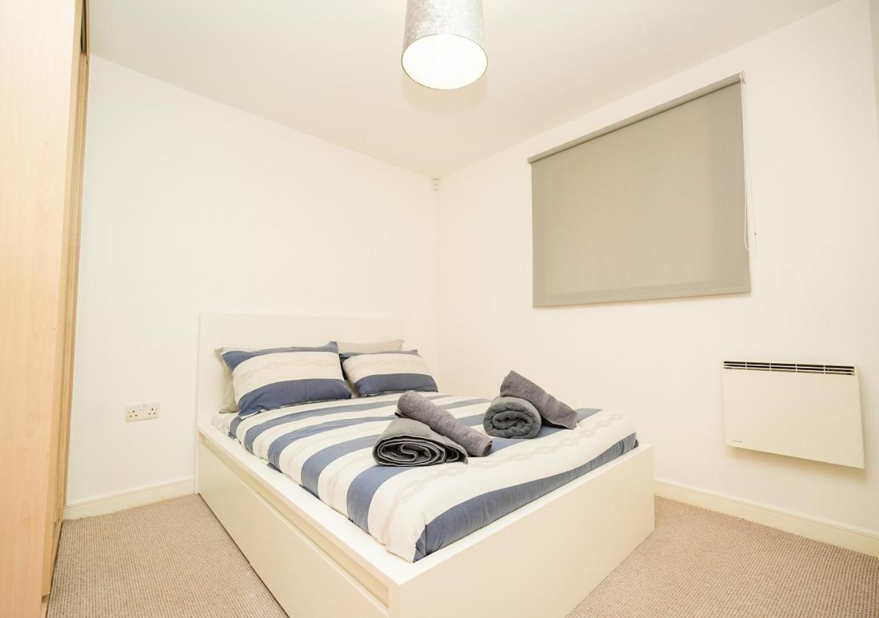 Luxury Two Bedroom Centre *