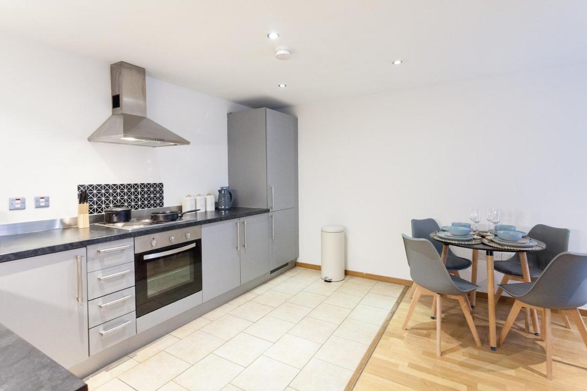 Stay, 2 Bed 2 Bath, Sleeps Up To 7, Netflix Liverpool