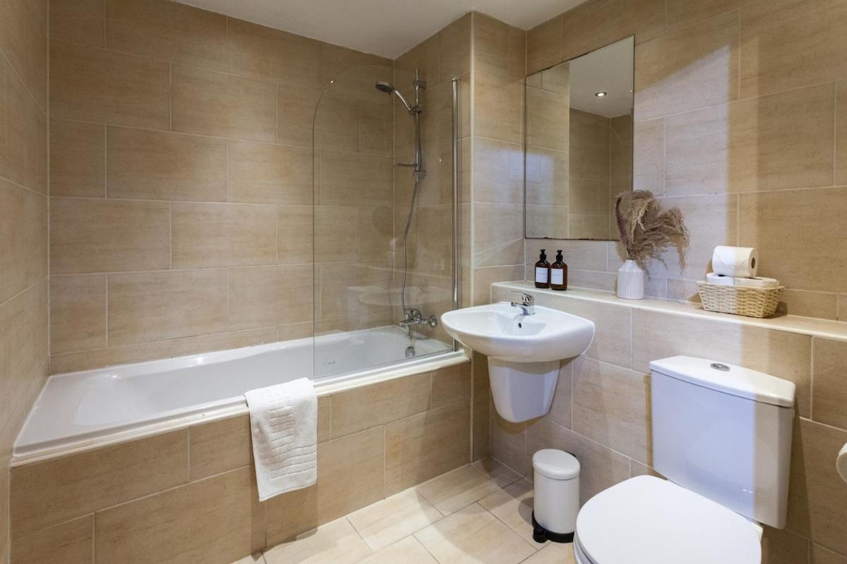 Stay, 2 Bed 2 Bath, Sleeps Up To 7, Netflix * Liverpool