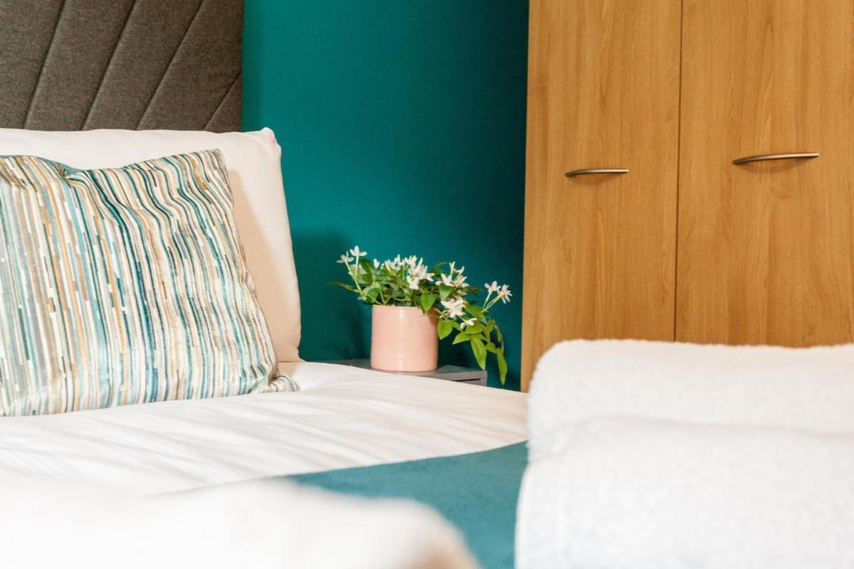 Apartment Stay, 2 Bed 2 Bath, Sleeps Up To 7, Netflix *
