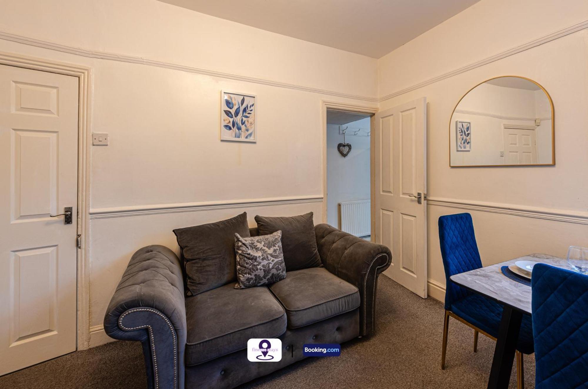 Last-minute Offers L Premium Escape L Makin L 4bdr House By Finesse Short Lets & Serviced With Free Wifi Liverpool