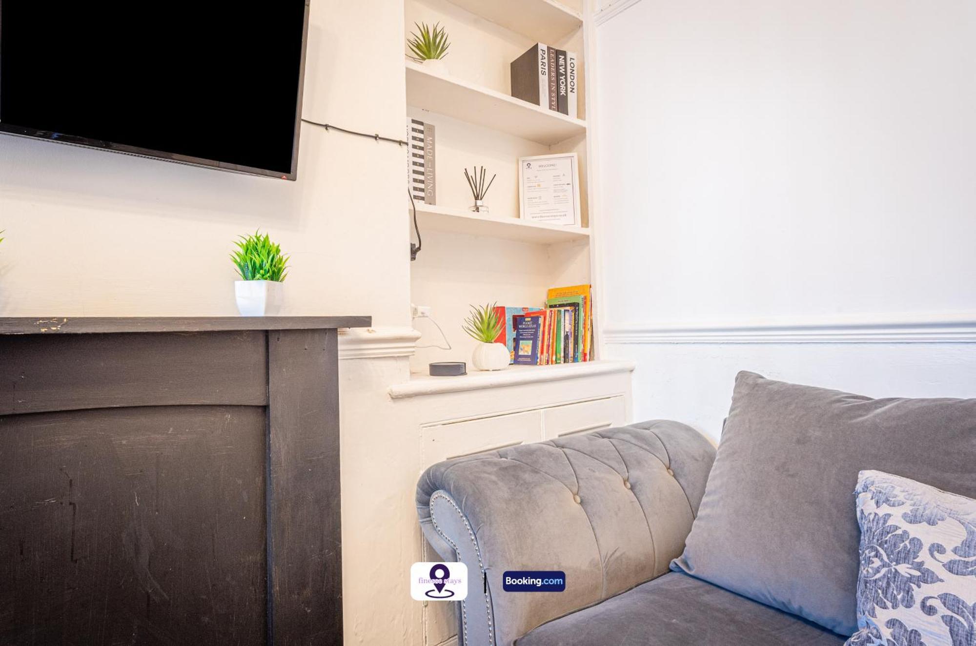 Last-minute Offers L Premium Escape L Makin L 4bdr House By Finesse Short Lets & Serviced With Free Wifi * Liverpool