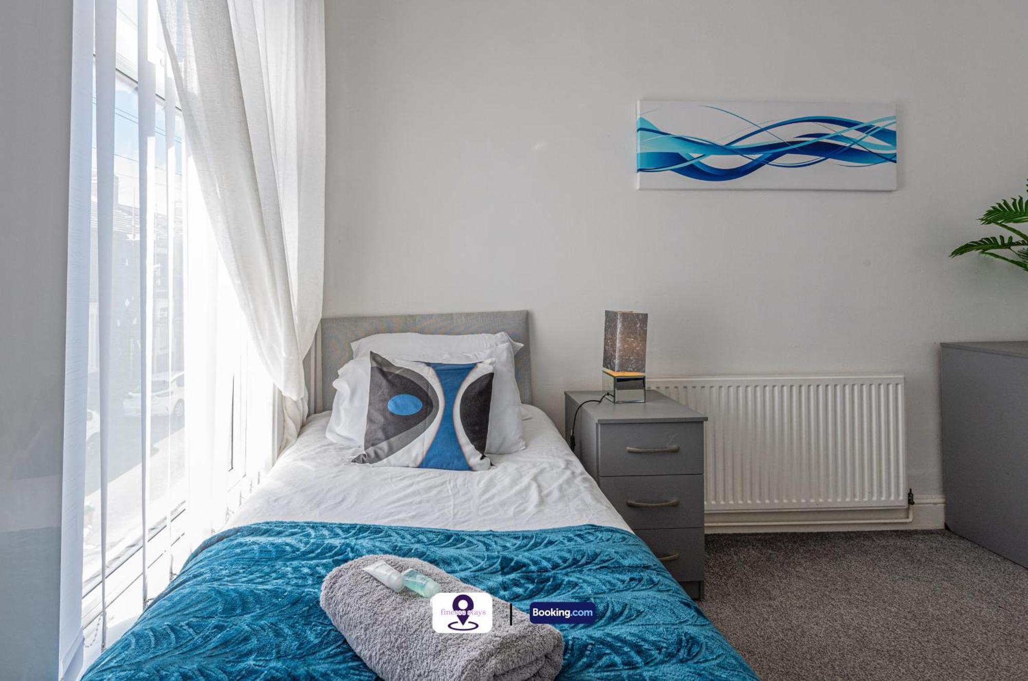 Last-minute Offers L Premium Escape L Makin L 4bdr House By Finesse Short Lets & Serviced With Free Wifi Holiday home