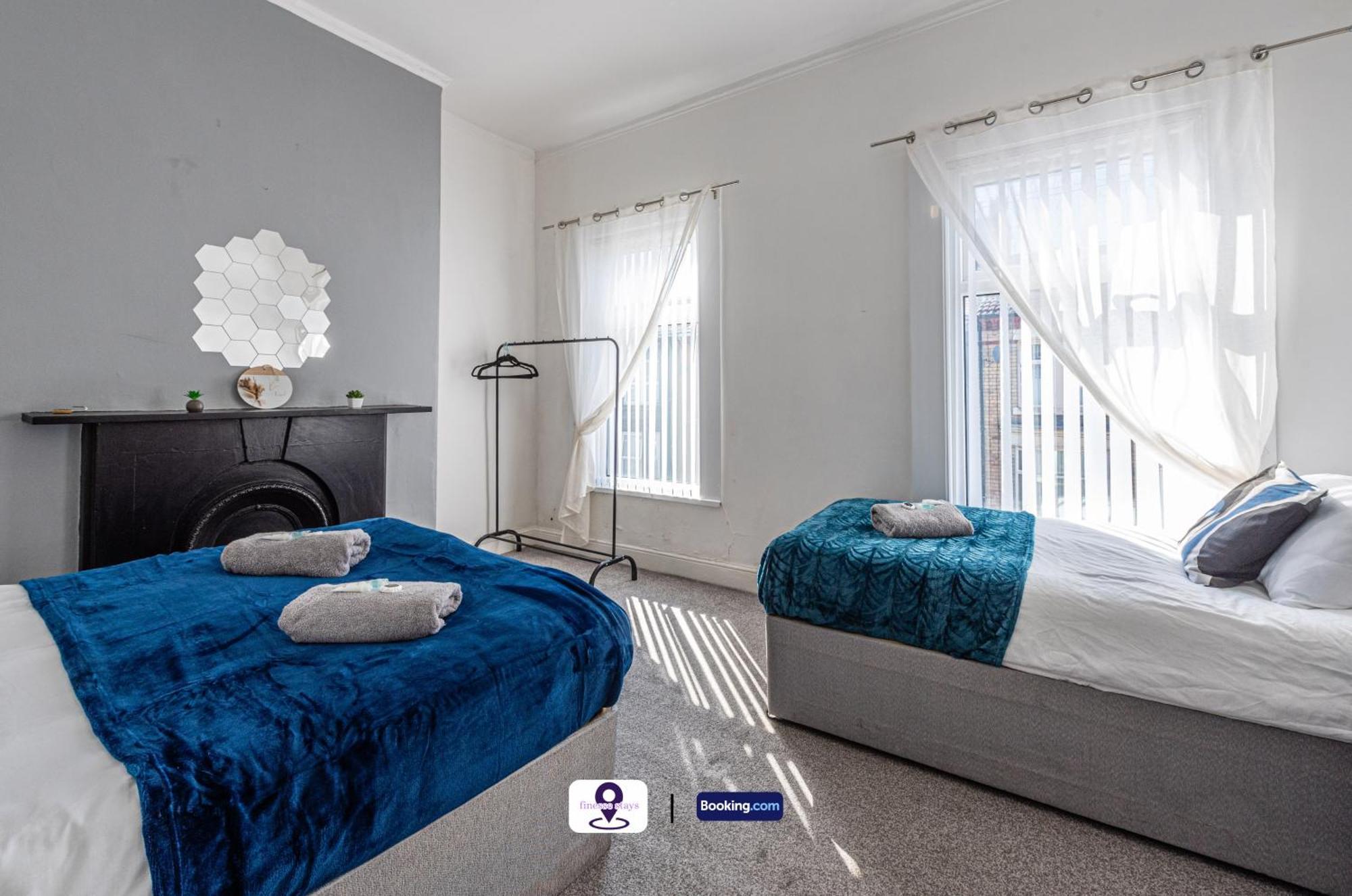 Last-minute Offers L Premium Escape L Makin L 4bdr House By Finesse Short Lets & Serviced With Free Wifi * Liverpool