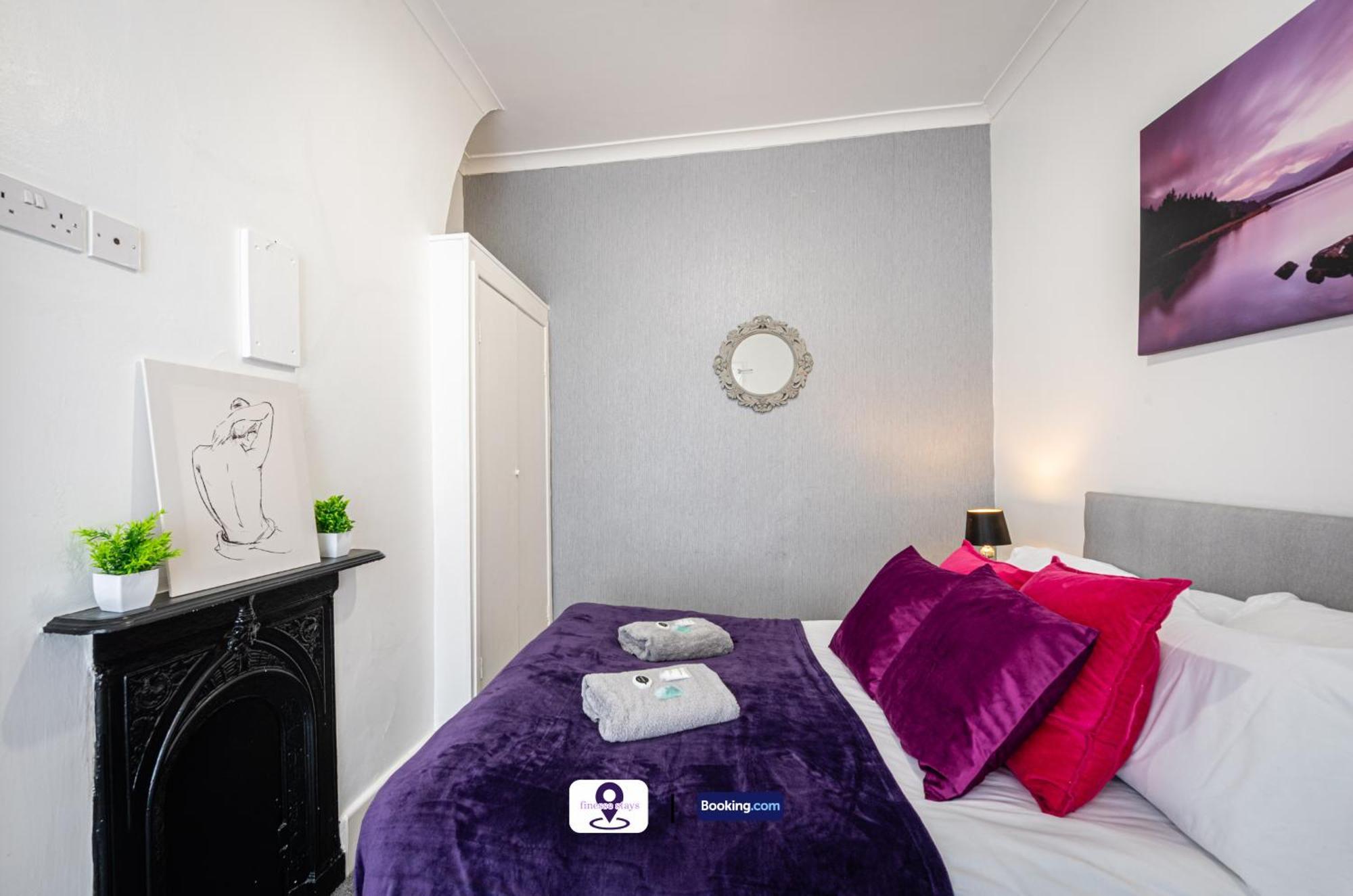 Last-minute Offers L Premium Escape L Makin L 4bdr House By Finesse Short Lets & Serviced With Free Wifi *