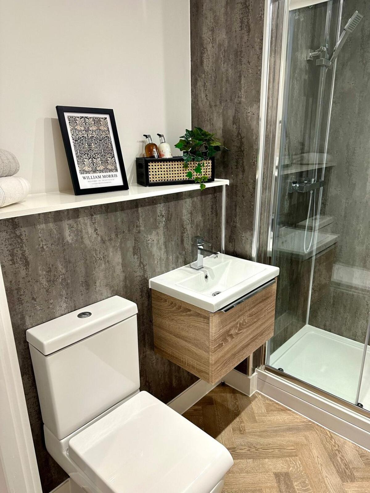 Copper - 2bed Elegance - Free Parking *