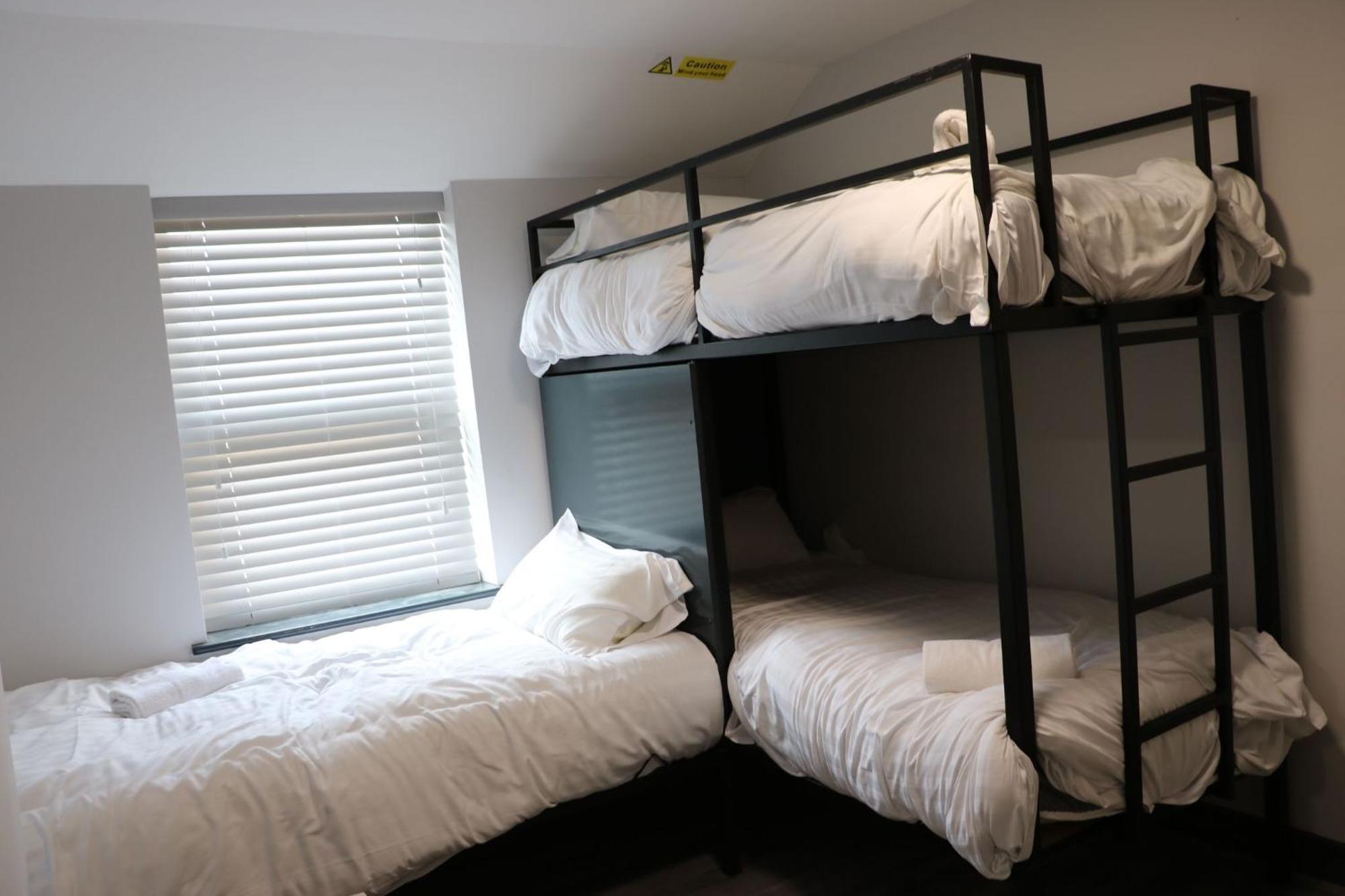 Capsule hotel 80 Anfield House