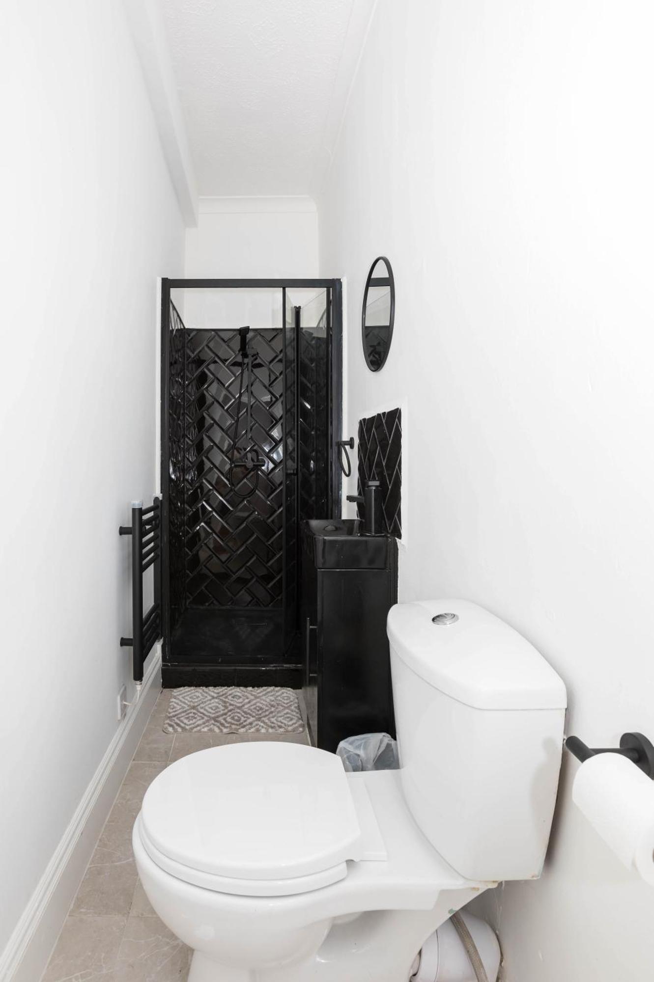 Free Parking, 4 Bed, 2 Bath House, Long Term Savings, Contractors, Near Anfield *