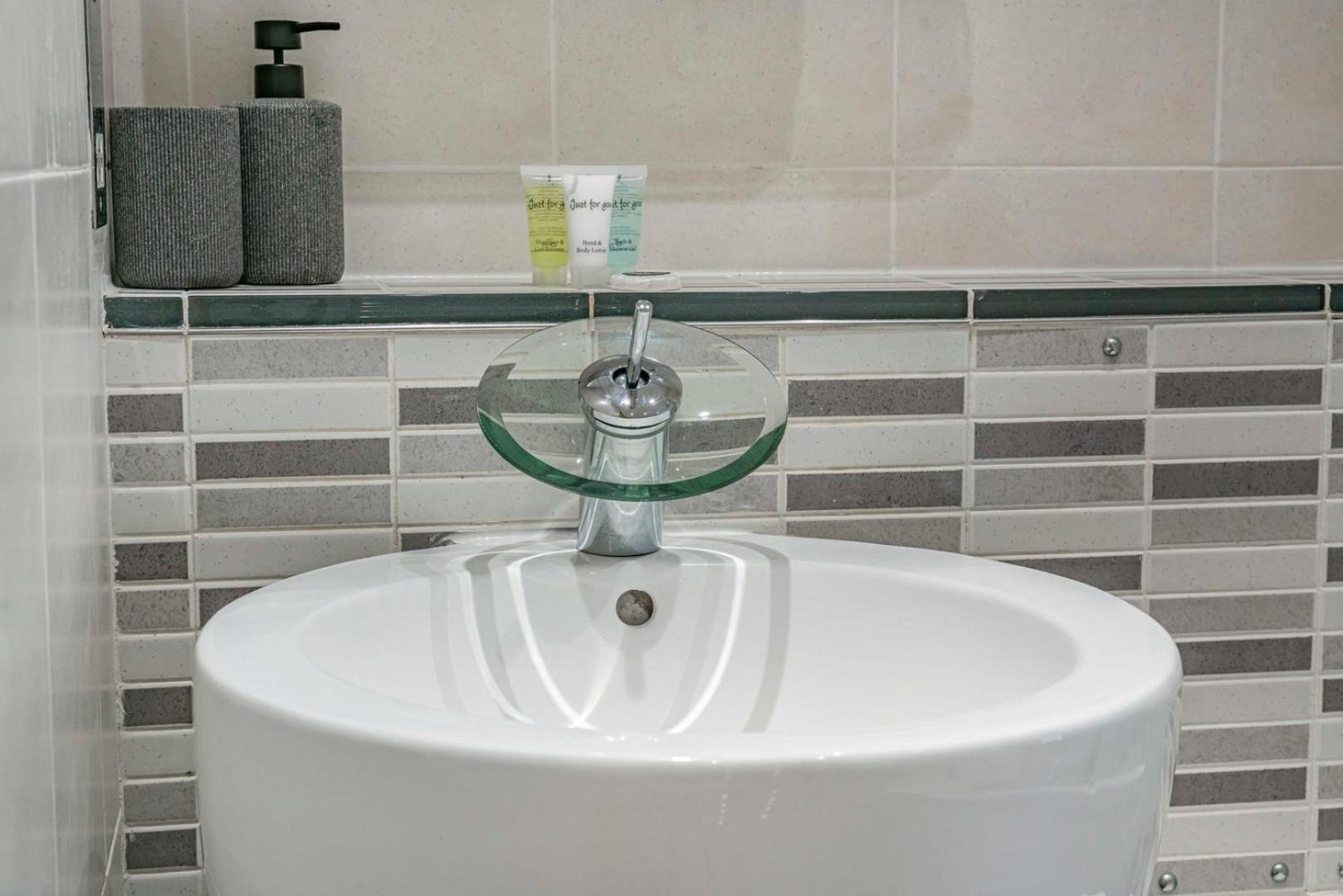 Guestready - Contemporary Escape In *